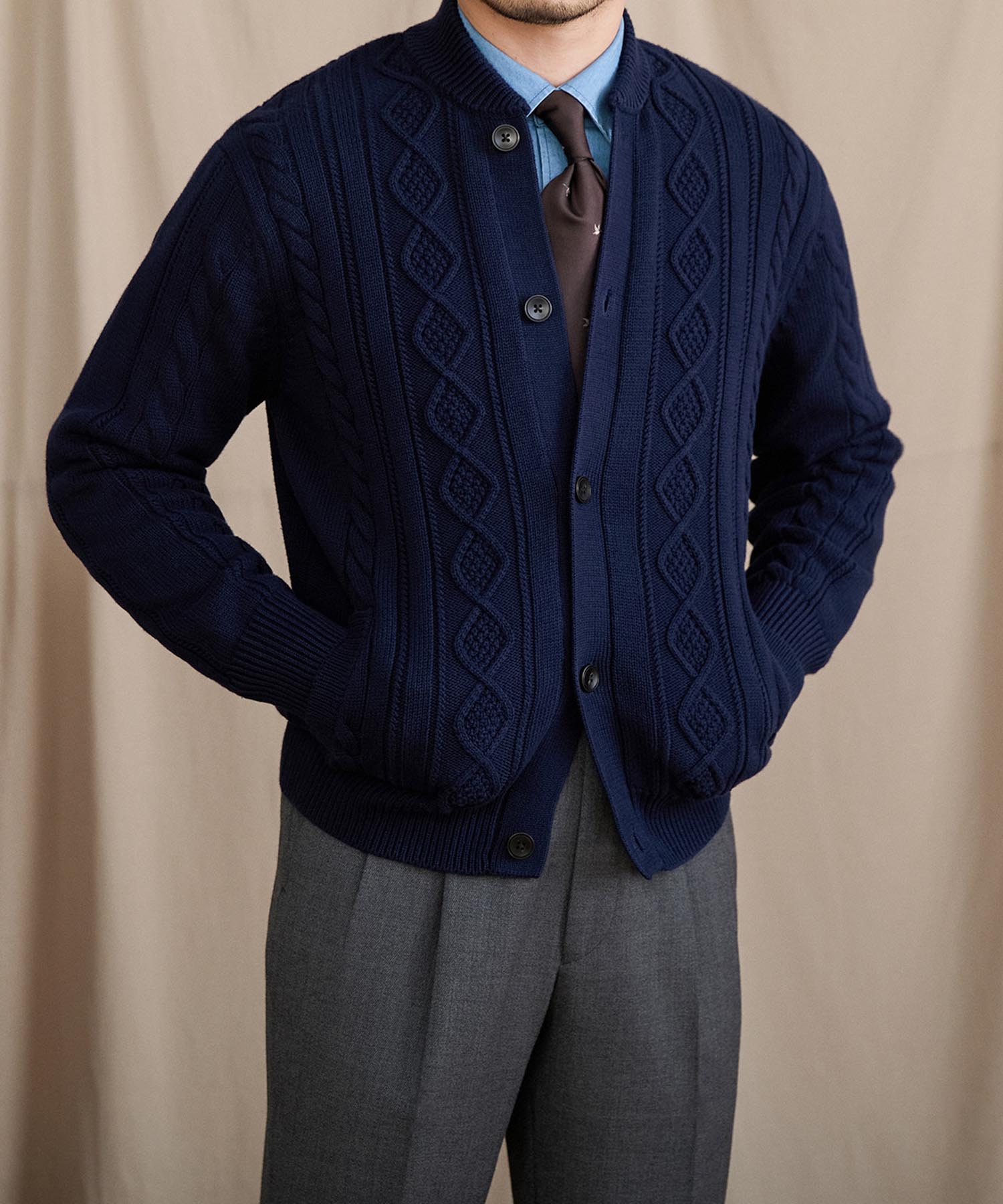 【NEW ITEM】スリムフィット 5つボタン 機能性抜群 綿 天然素材 ローゲージ シワになりにくい 清潔感 トップス リブ ニット カーディガン セーター