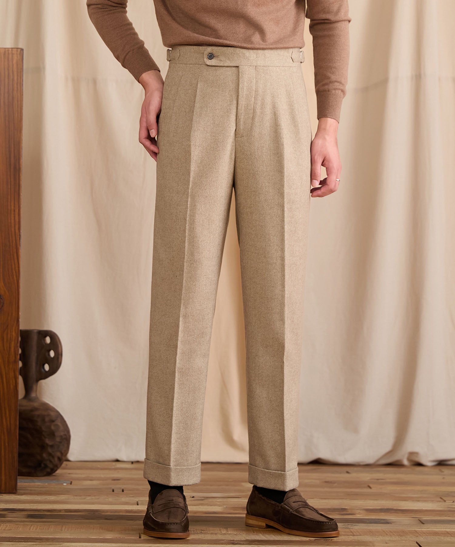 【COMING SOON】スリムフィット 1つボタン ウエストサイドベルト サイズ調整可能 ウール 保温性抜群 ツータック クリース シワになりにくい ダブル トラウザー パンツ スラックス ズボン