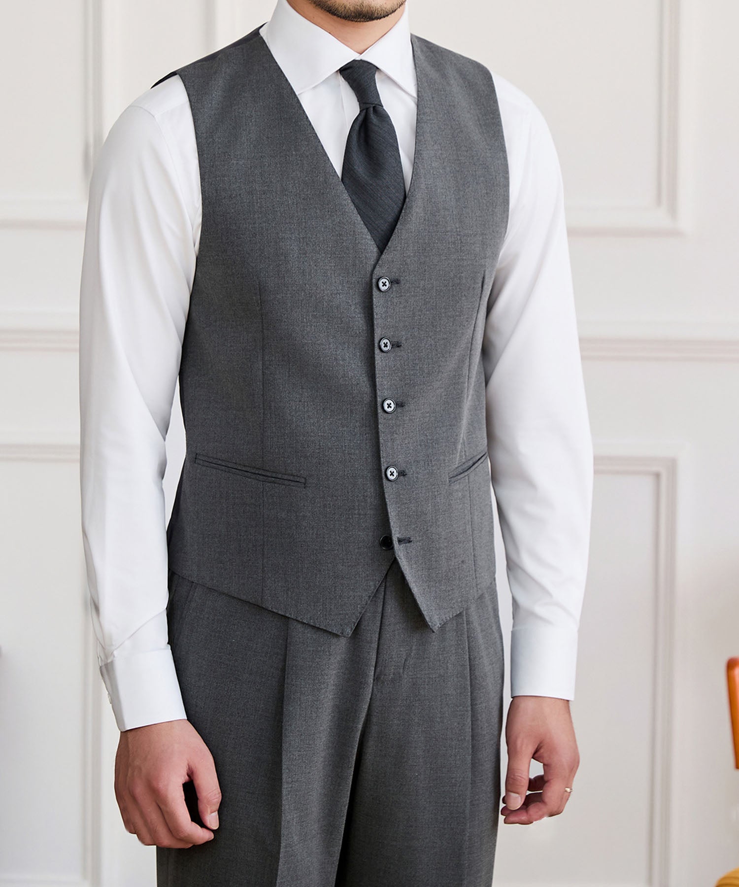 【NEW ITEM】スリムフィット シングルブレスト ノッチドラペル ベーシック スタンダード 機能性抜群 シワになりにくい エレガント スリーピース セットアップ