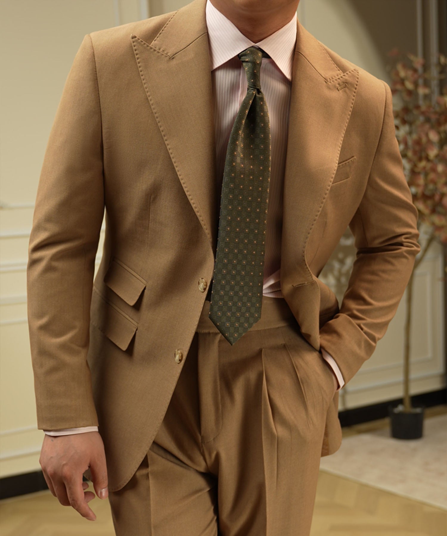 【NEW ITEM】スリムフィット シングルブレスト 2つボタン 無地 ワイドカラー フラップポケット チェンジポケット 機能性抜群 シワになりにくい ピークドラペル テーラード ジャケット