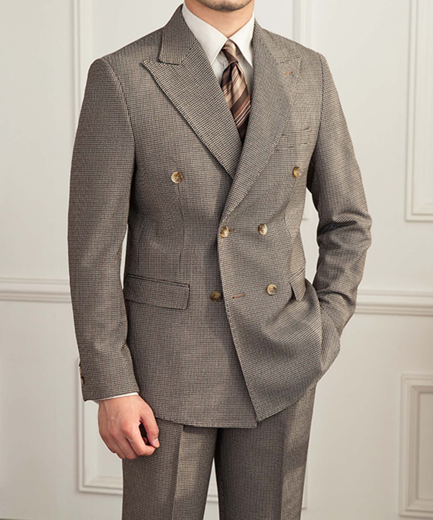 【ドラマ着用】スリムフィット ダブルブレスト 6つボタン 千鳥格子 綿 フラップポケット 胸ポケット 機能性抜群 シワになりにくい ピークドラペル エレガント テーラード セットアップ