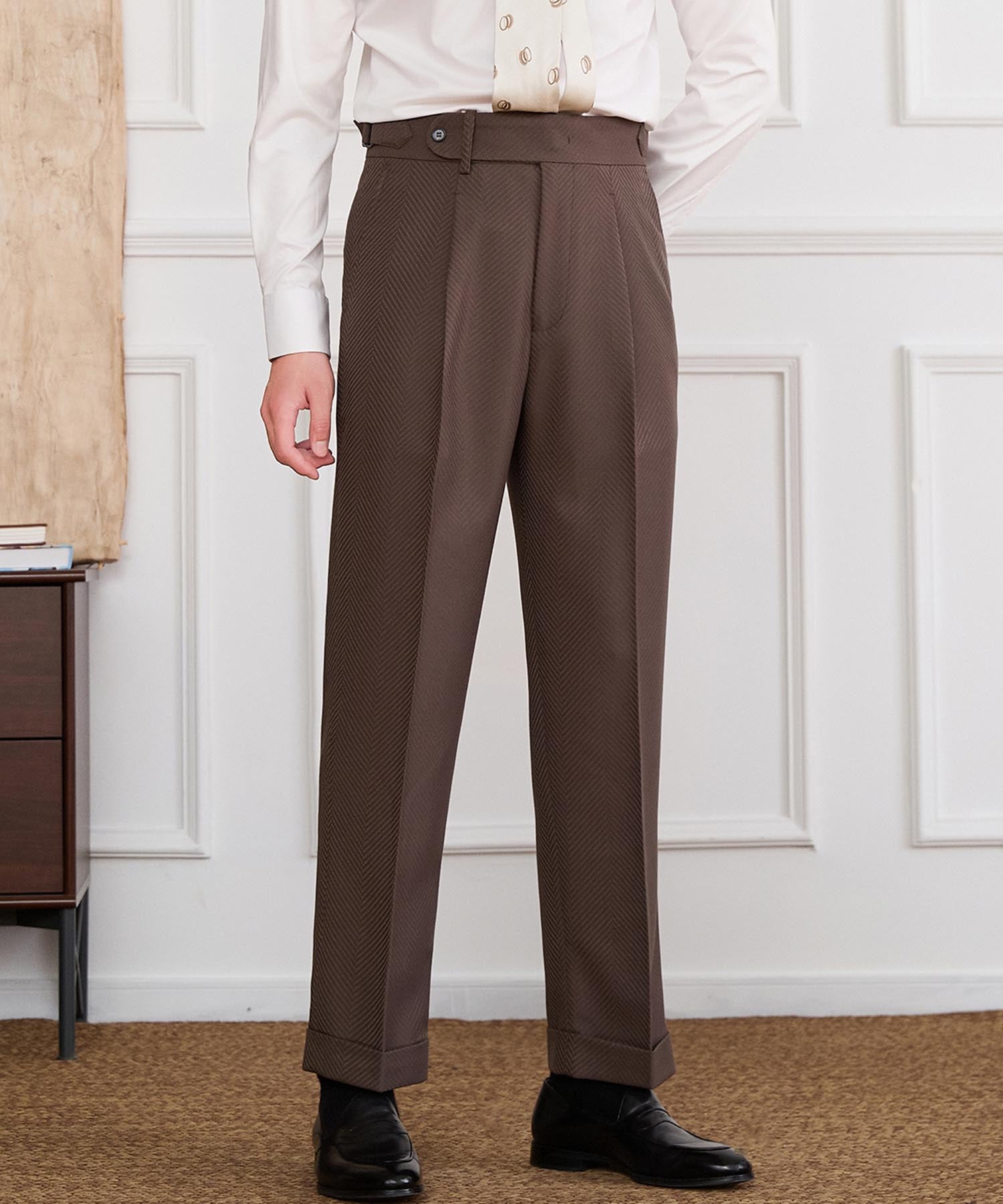 【NEW ITEM】スリムフィット 1つボタン ウエストサイドベルト サイズ調整可能 ヘリンボーン タック クリース クラシック シワになりにくい ダブル トラウザー パンツ スラックス ズボン