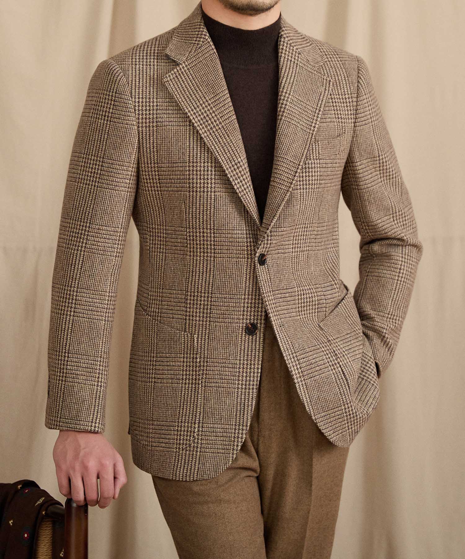 【NEW ITEM】スリムフィット ダブルブレスト 6つボタン ウール 天然素材 ピークドラペル 玉縁ポケット チェンジポケット ピンストライプ クラシック スタンダード 機能性抜群 シワになりにくい エレガント テーラード ジャケット