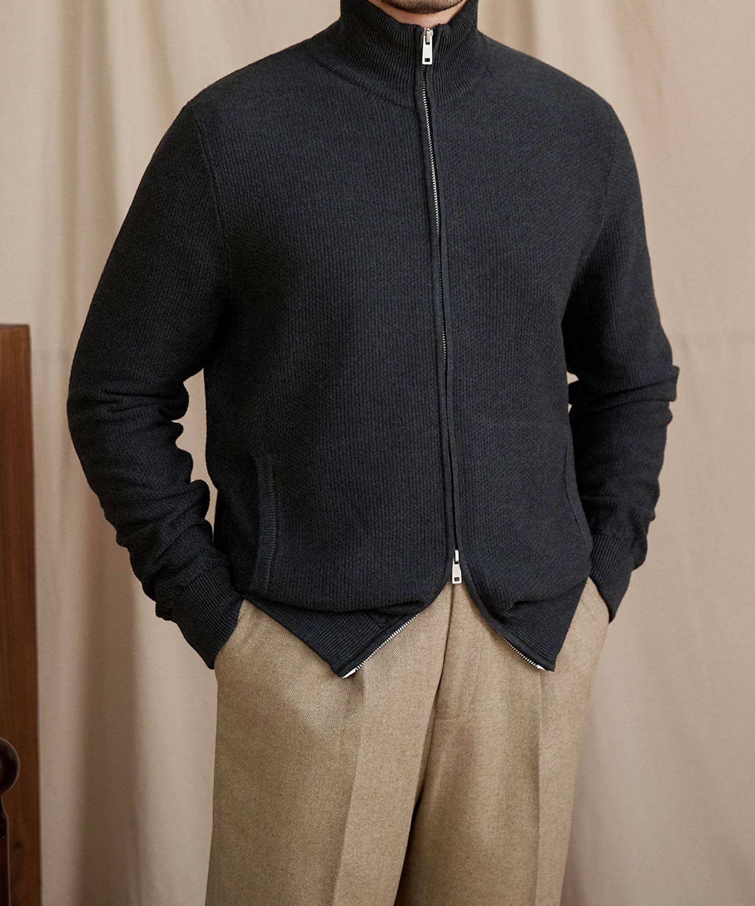 【NEW ITEM】スリムフィット 2WAY 機能性抜群 ウール 天然素材 オープン ジップ ハイゲージ シワになりにくい 清潔感 トップス リブ ニット セーター