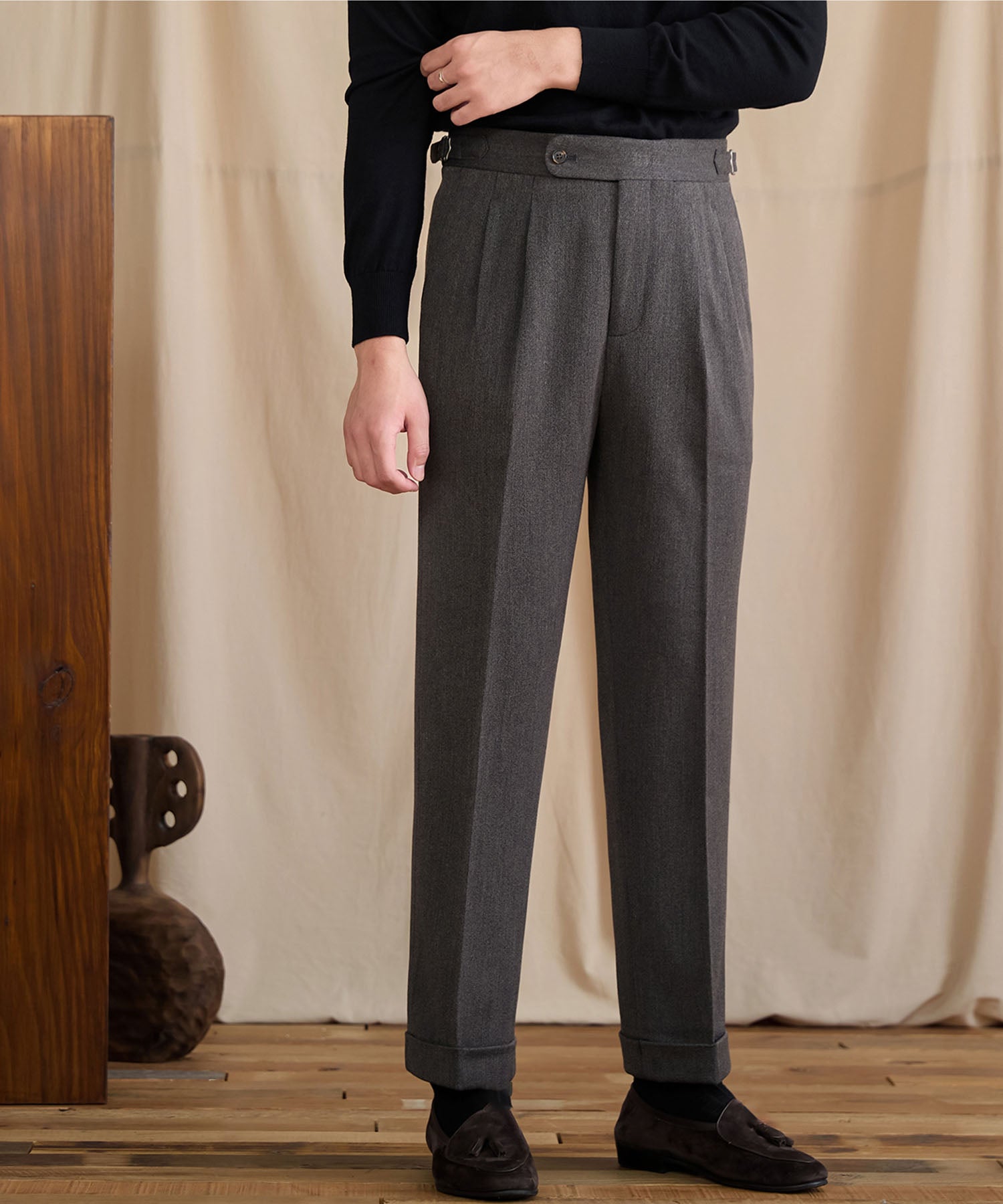 【NEW ITEM】スリムフィット 1つボタン ウエストサイドベルト サイズ調整可能 ウール ツータック クリース シワになりにくい ダブル トラウザー パンツ スラックス ズボン