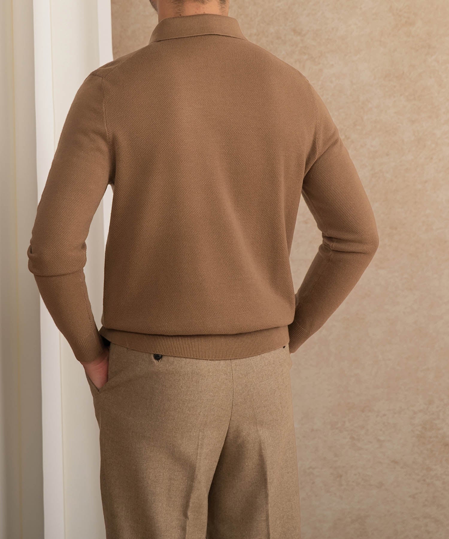 【COMING SOON】スリムフィット 機能性抜群 襟付き ミニマル シワになりにくい トップス ロングスリーブ ポロ リブ ニット セーター