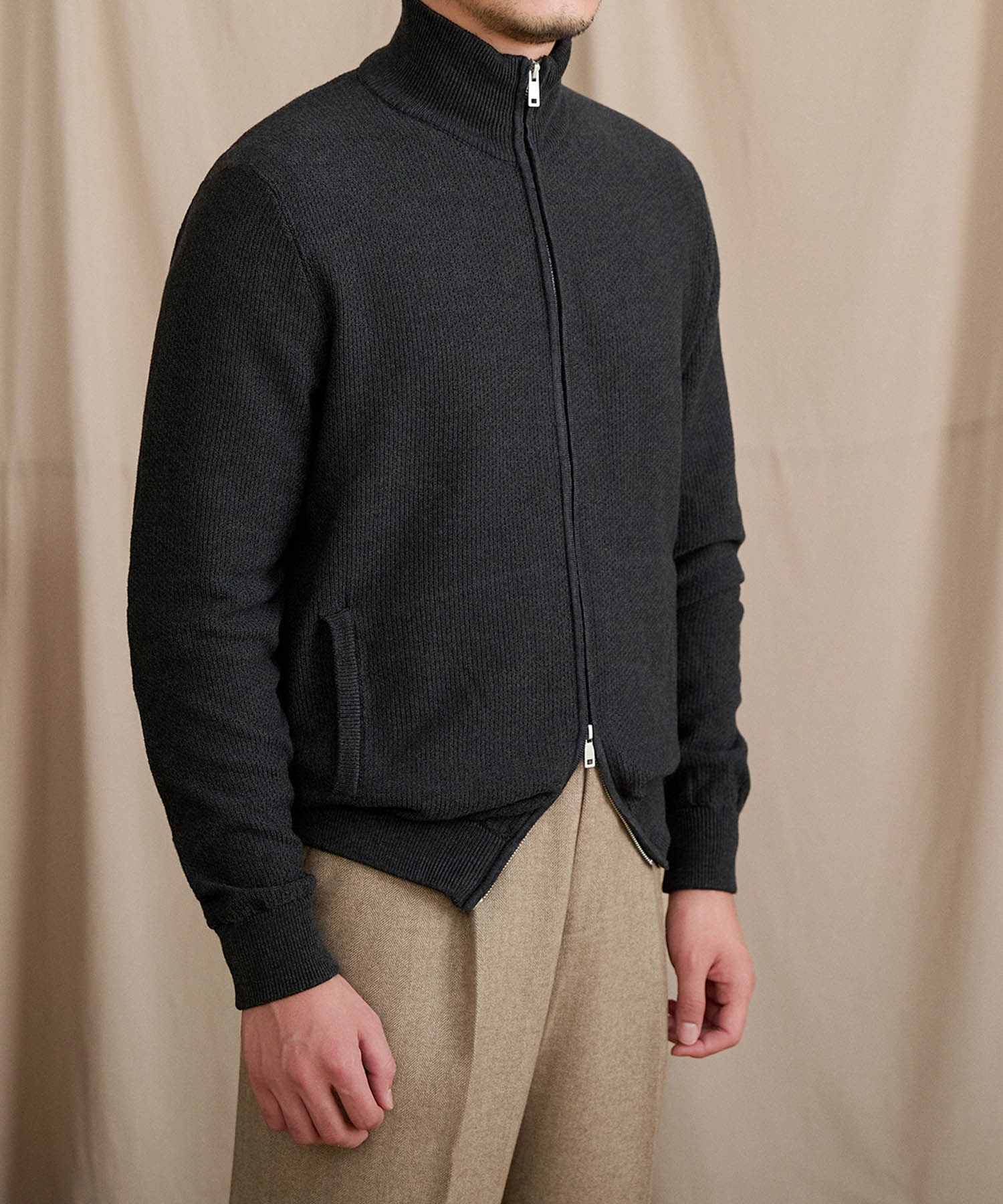 【NEW ITEM】スリムフィット 2WAY 機能性抜群 ウール 天然素材 オープン ジップ ハイゲージ シワになりにくい 清潔感 トップス リブ ニット セーター