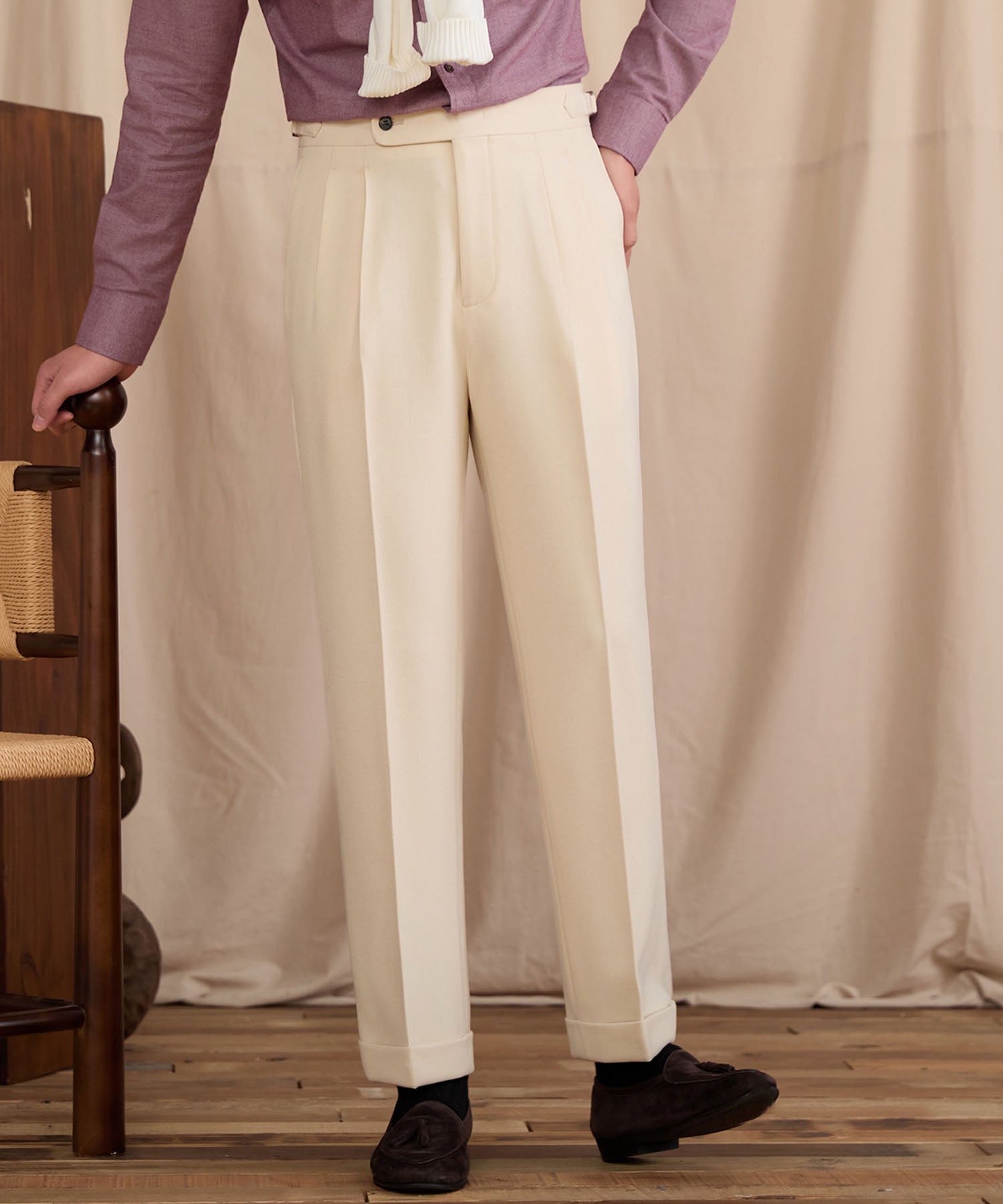 【NEW ITEM】レギュラーフィット 1つボタン 綿 ウール 天然素材 ウエストサイドベルト サイズ調整可能 ツータック クリース シワになりにくい クラシック スタンダード ダブル トラウザー パンツ スラックス ズボン