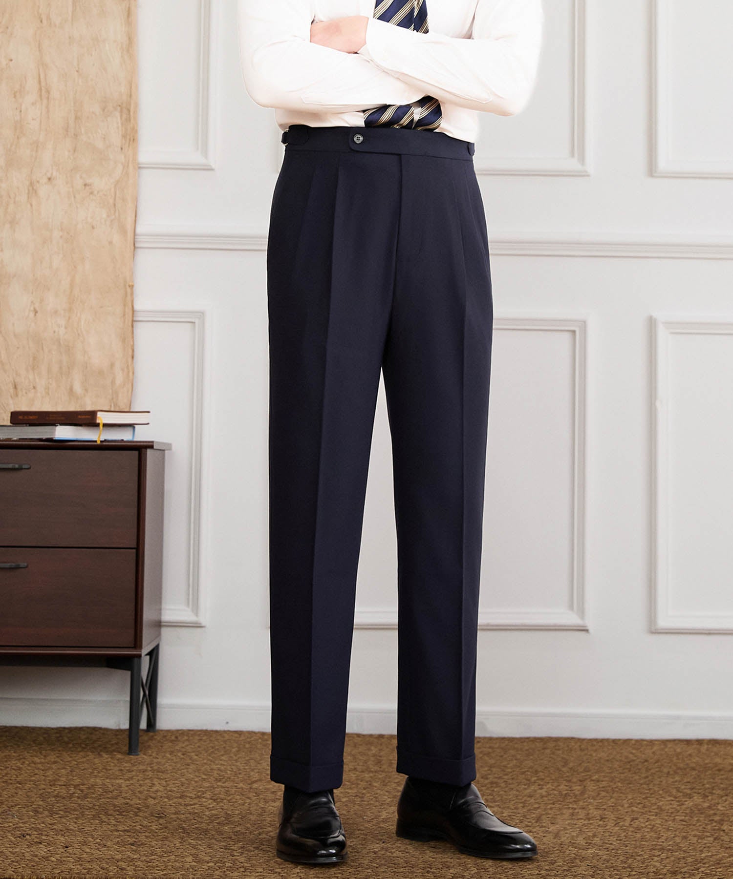 【NEW ITEM】スリムフィット 1つボタン ウエストサイドベルト サイズ調整可能 ウール 異素材 クラシック ツータック クリース シワになりにくい ダブル トラウザー パンツ スラックス ズボン