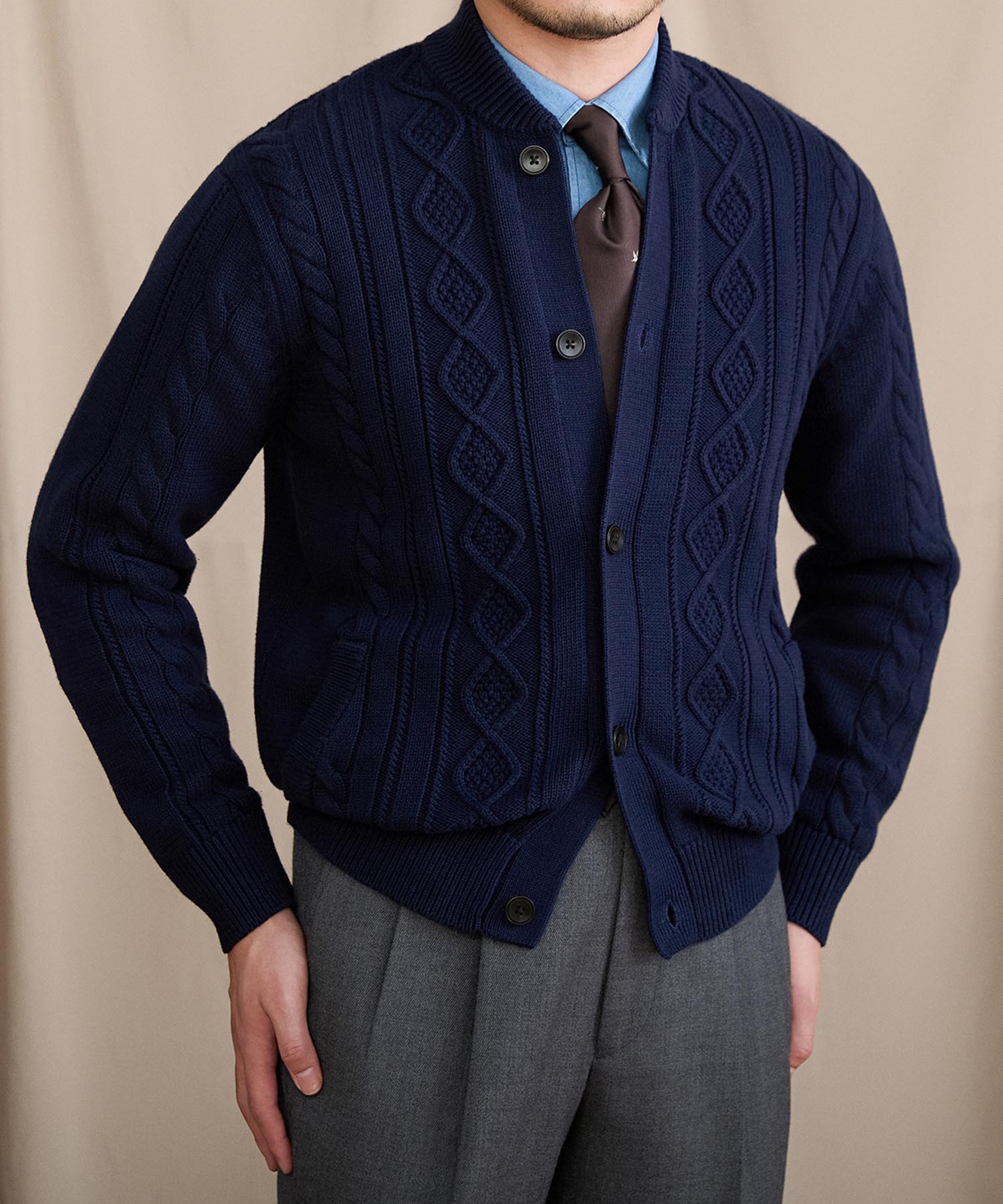 【NEW ITEM】スリムフィット 5つボタン 機能性抜群 綿 天然素材 ローゲージ シワになりにくい 清潔感 トップス リブ ニット カーディガン セーター