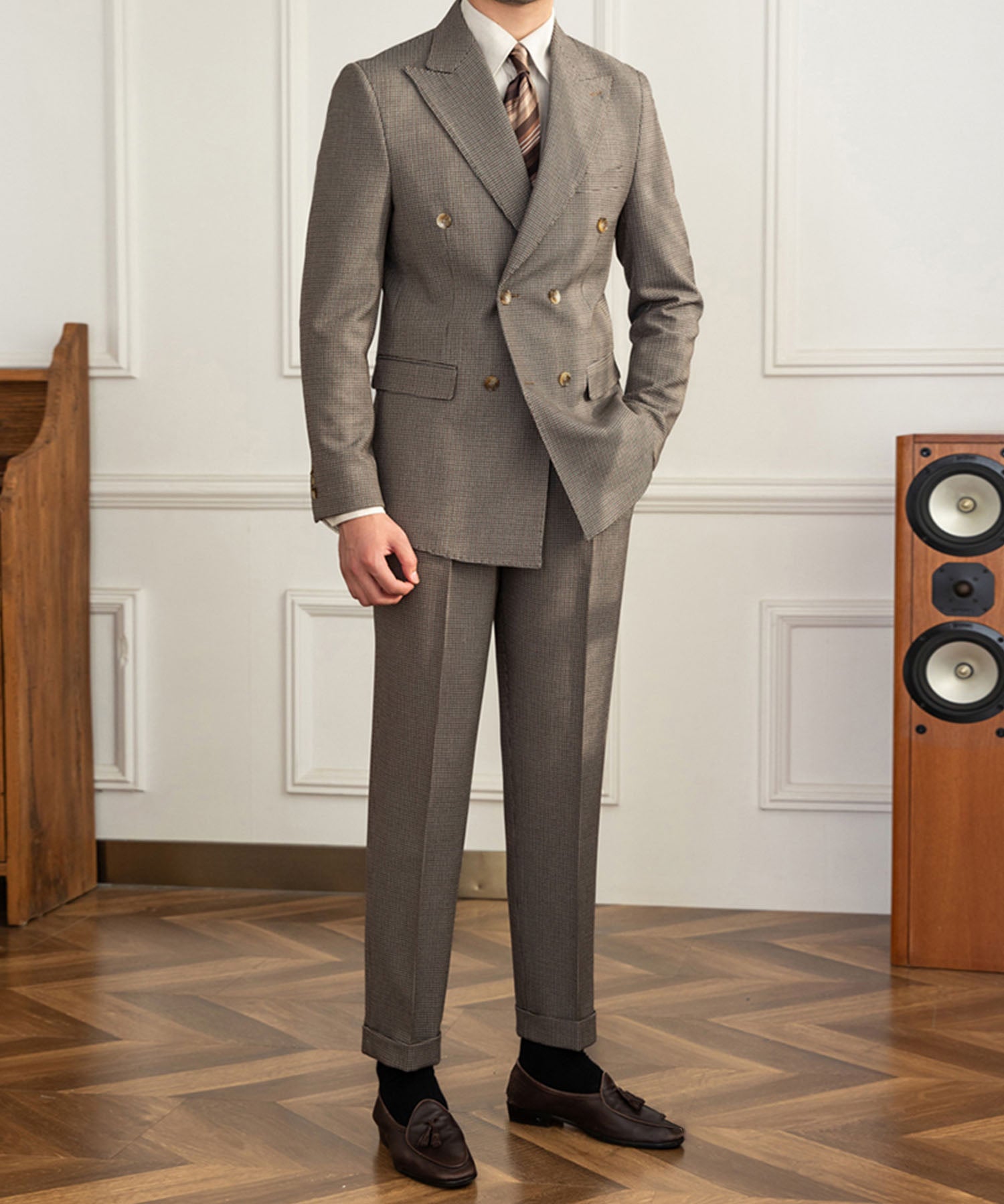 【ドラマ着用】スリムフィット ダブルブレスト 6つボタン 千鳥格子 綿 フラップポケット 胸ポケット 機能性抜群 シワになりにくい ピークドラペル エレガント テーラード セットアップ