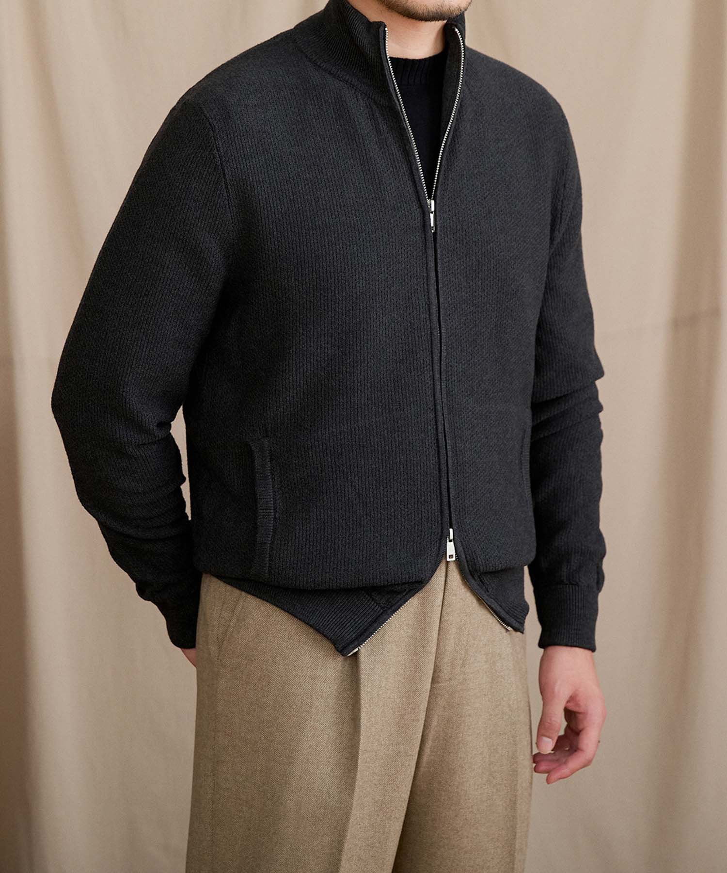 【NEW ITEM】スリムフィット 2WAY 機能性抜群 ウール 天然素材 オープン ジップ ハイゲージ シワになりにくい 清潔感 トップス リブ ニット セーター