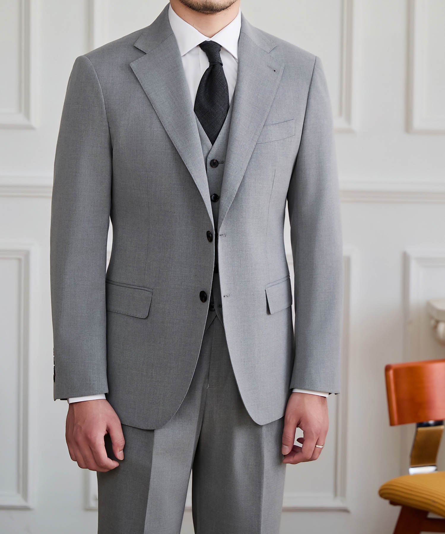 【NEW ITEM】スリムフィット シングルブレスト ノッチドラペル ベーシック スタンダード 機能性抜群 シワになりにくい エレガント スリーピース セットアップ