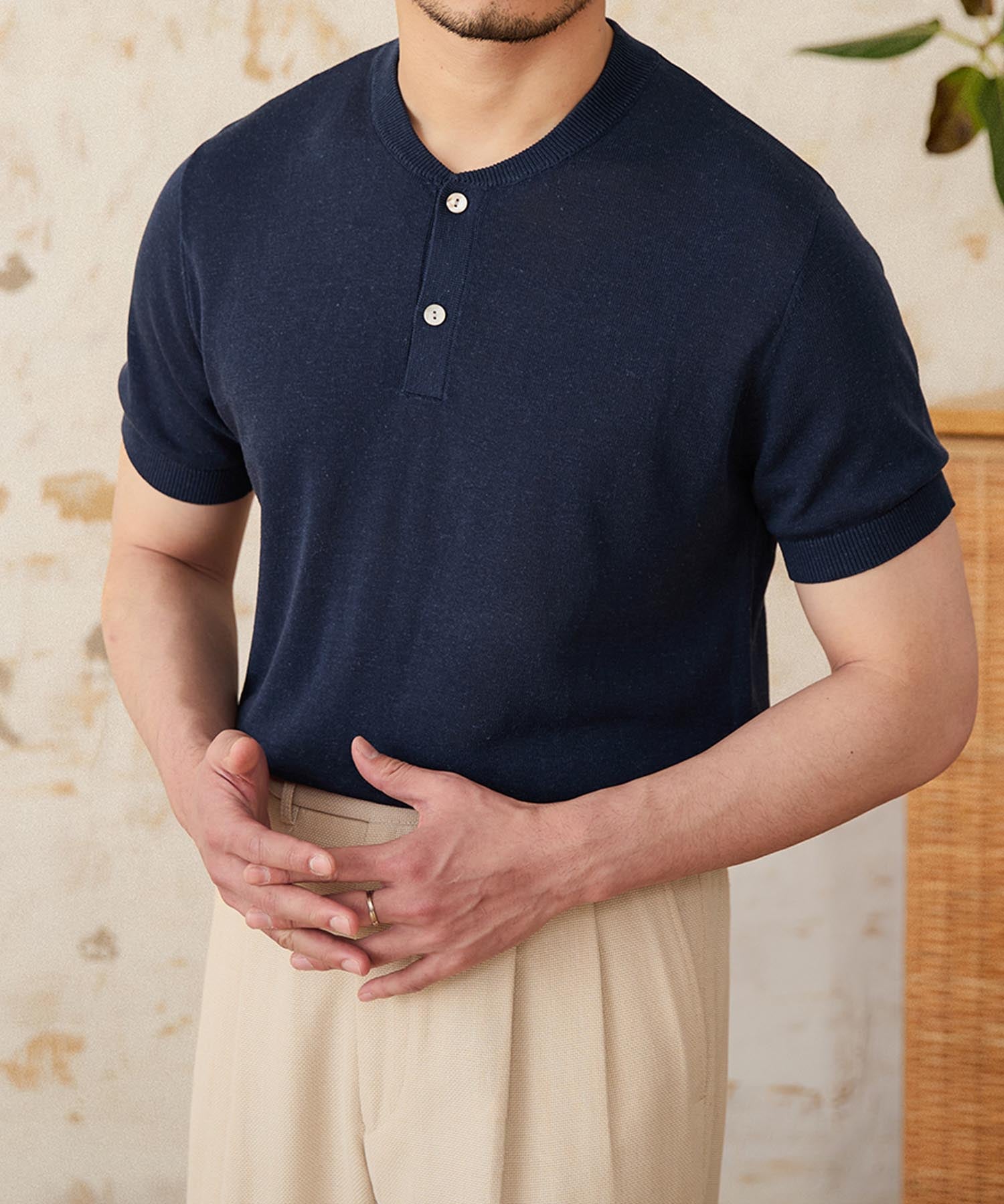 【NEW ITEM】スリムフィット 機能性抜群 通気性抜群 2つボタン 麻 異素材 シワになりにくい 清潔感 清涼感 エレガンス サマーニット トップス シャツ