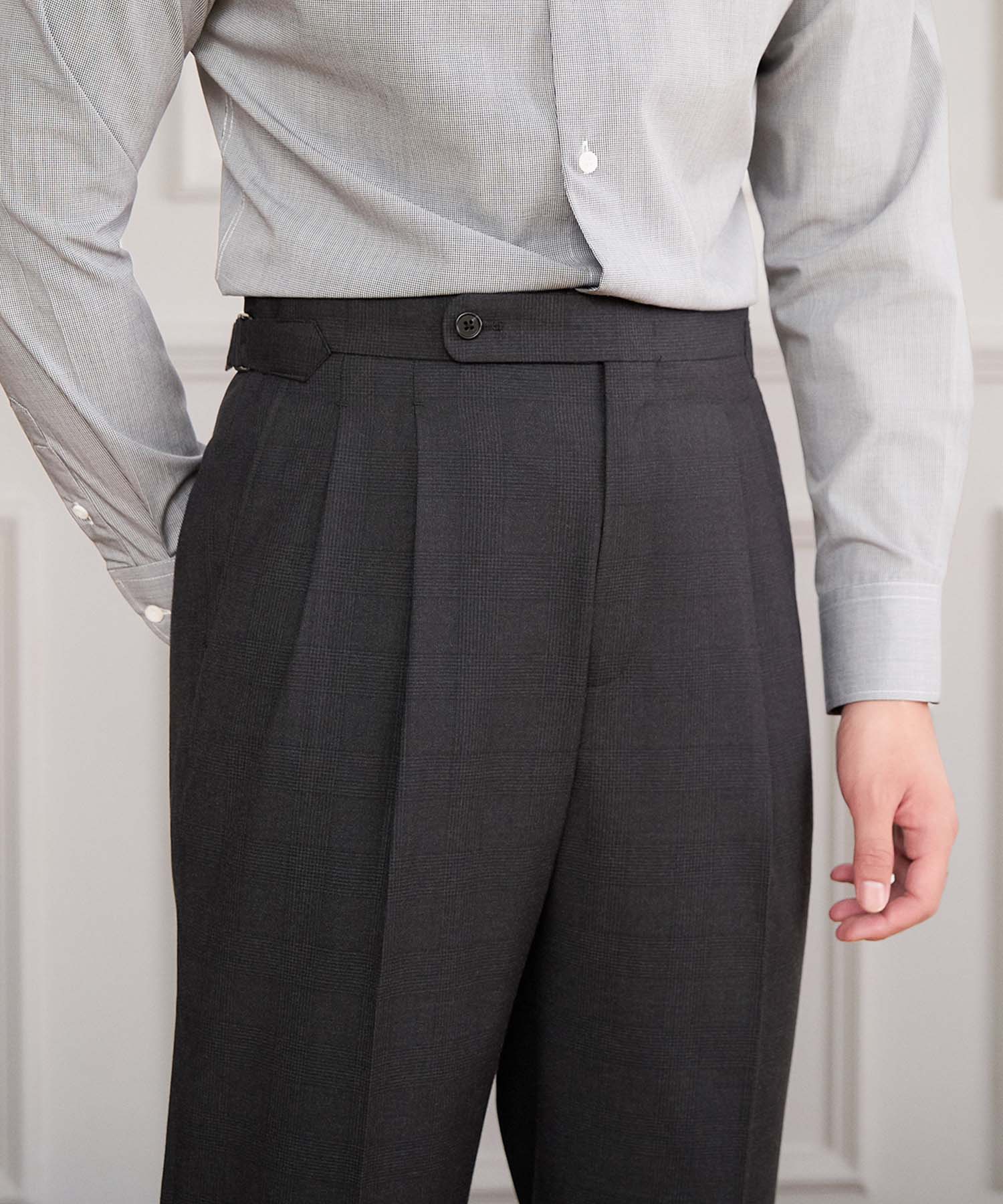 【NEW ITEM】スリムフィット 1つボタン ウエストサイドベルト サイズ調整可能 ハイウエスト タック クリース クラシック シワになりにくい ダブル トラウザー パンツ スラックス ズボン