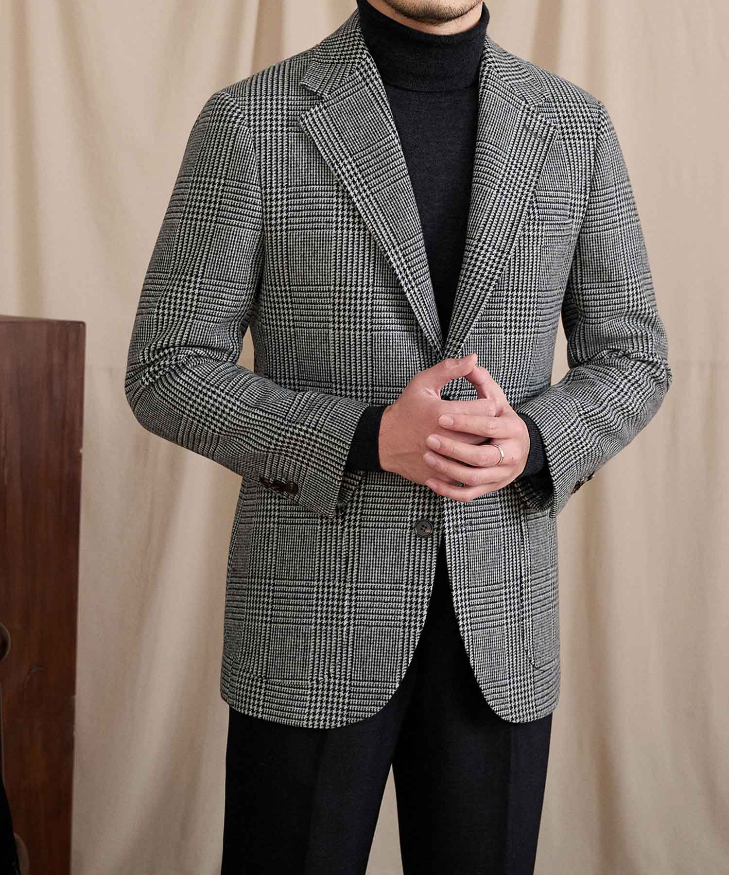 【NEW ITEM】スリムフィット ダブルブレスト 6つボタン ウール 天然素材 ピークドラペル 玉縁ポケット チェンジポケット ピンストライプ クラシック スタンダード 機能性抜群 シワになりにくい エレガント テーラード ジャケット