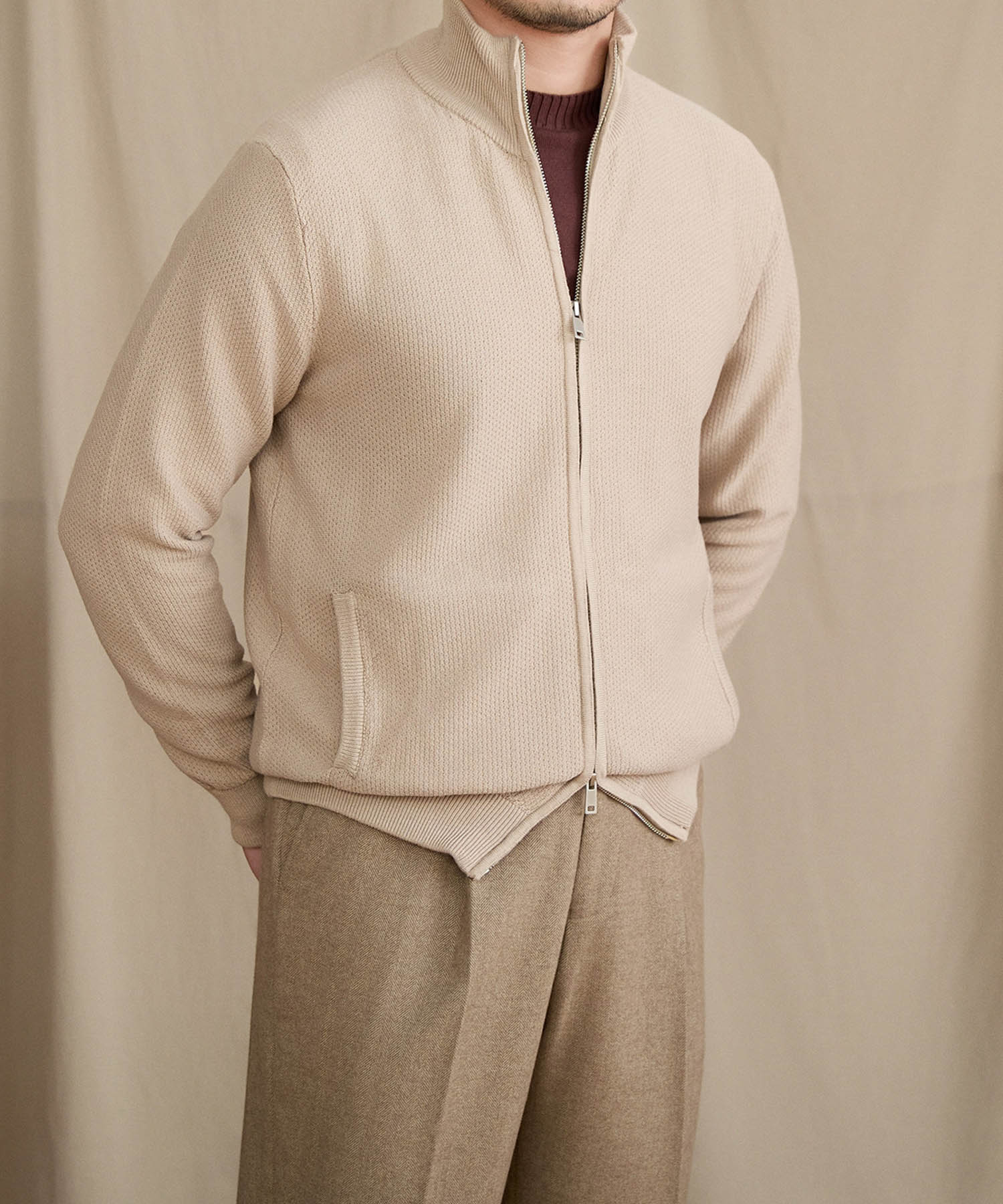 【NEW ITEM】スリムフィット 2WAY 機能性抜群 ウール 天然素材 オープン ジップ ハイゲージ シワになりにくい 清潔感 トップス リブ ニット セーター
