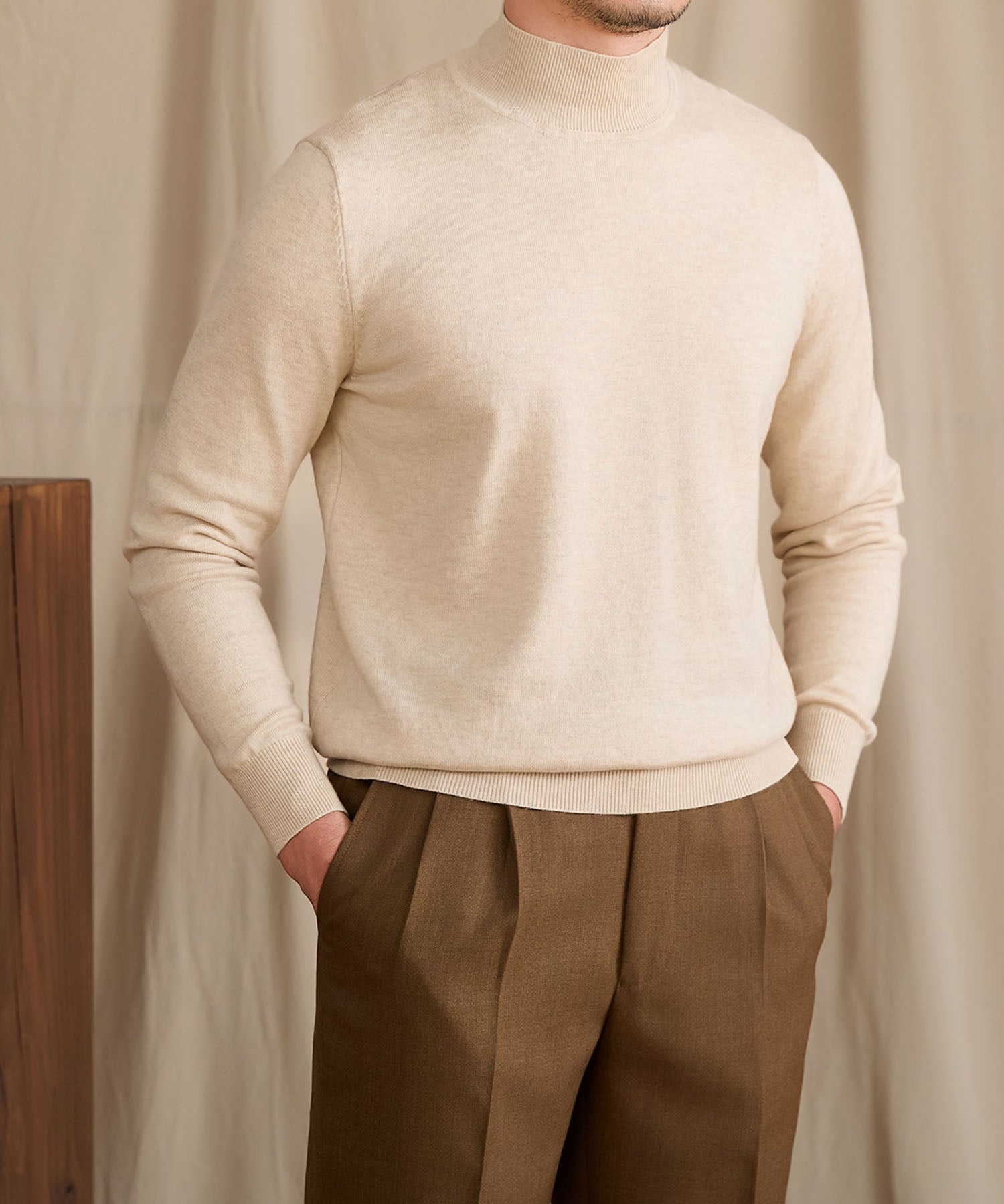 【NEW ITEM】スリムフィット リブ ニット ウール 天然素材 ベーシック 機能性抜群 シワになりにくい モックネック ハイネック ロングスリーブ ニット セーター