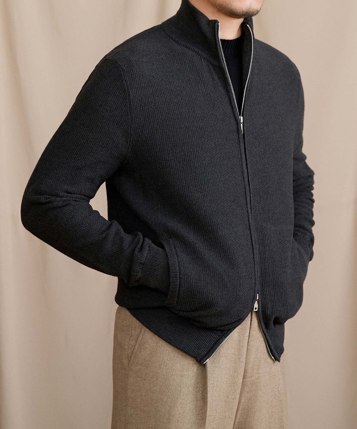 【NEW ITEM】スリムフィット 2WAY 機能性抜群 ウール 天然素材 オープン ジップ ハイゲージ シワになりにくい 清潔感 トップス リブ ニット セーター