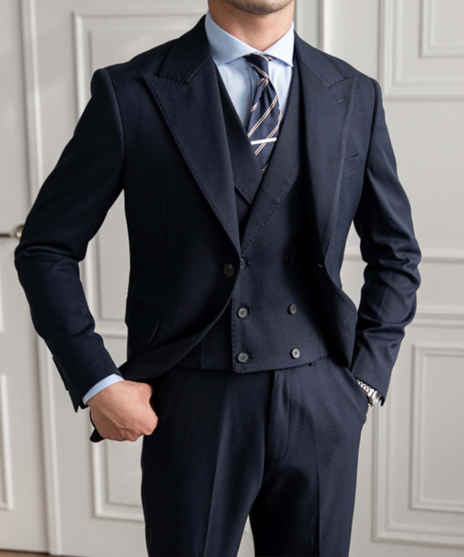 【ドラマ着用】スリムフィット シングルブレスト ピークドラペル ジャケット 2つボタン 無地 フラップポケット 機能性抜群 シワになりにくい ダブルブレスト ベスト エレガント テーラード スリーピース セットアップ