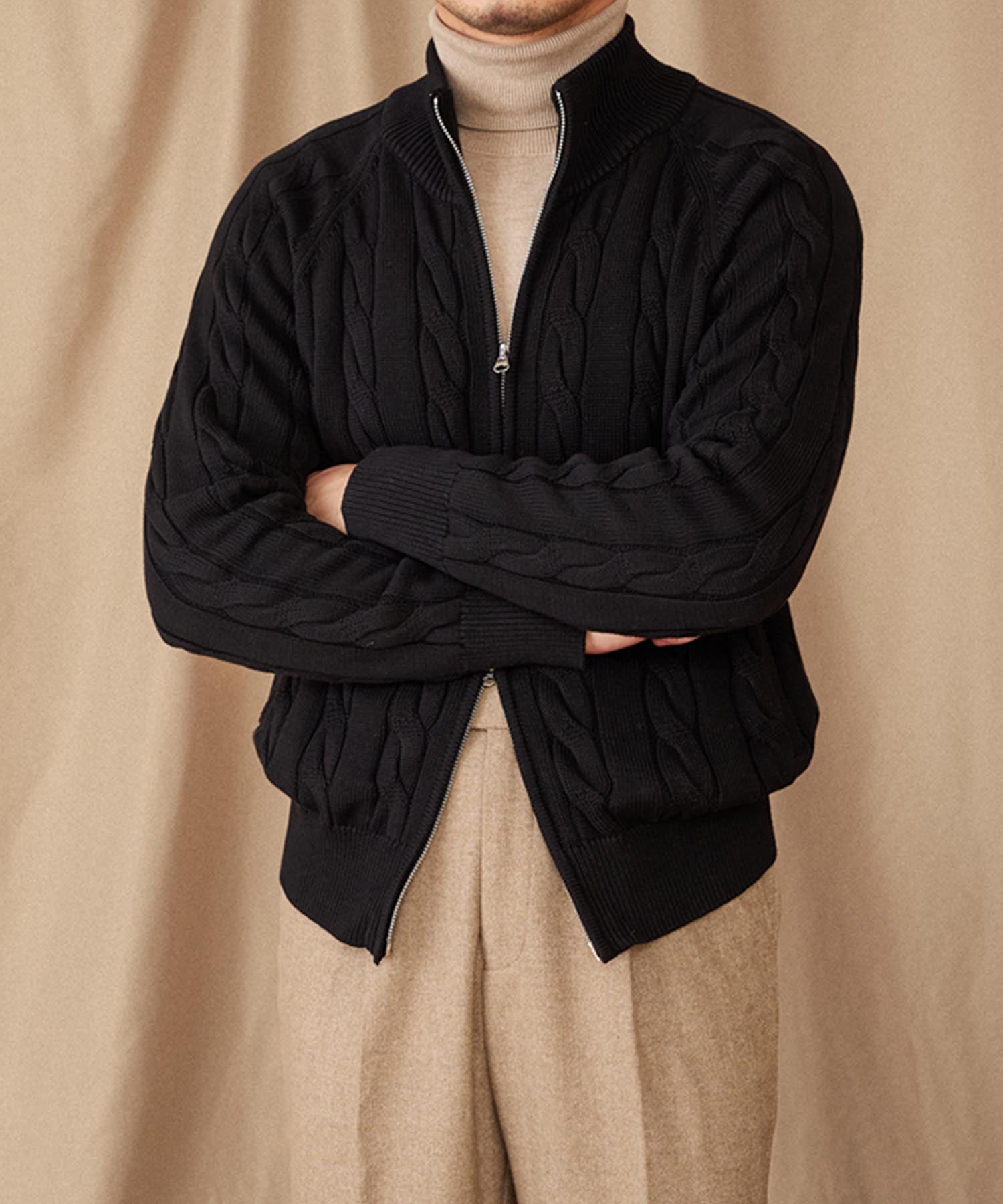 【NEW ITEM】スリムフィット 2WAY 機能性抜群 綿 天然素材 オープン ジップ ケーブル編み シワになりにくい 清潔感 トップス リブ ニット セーター