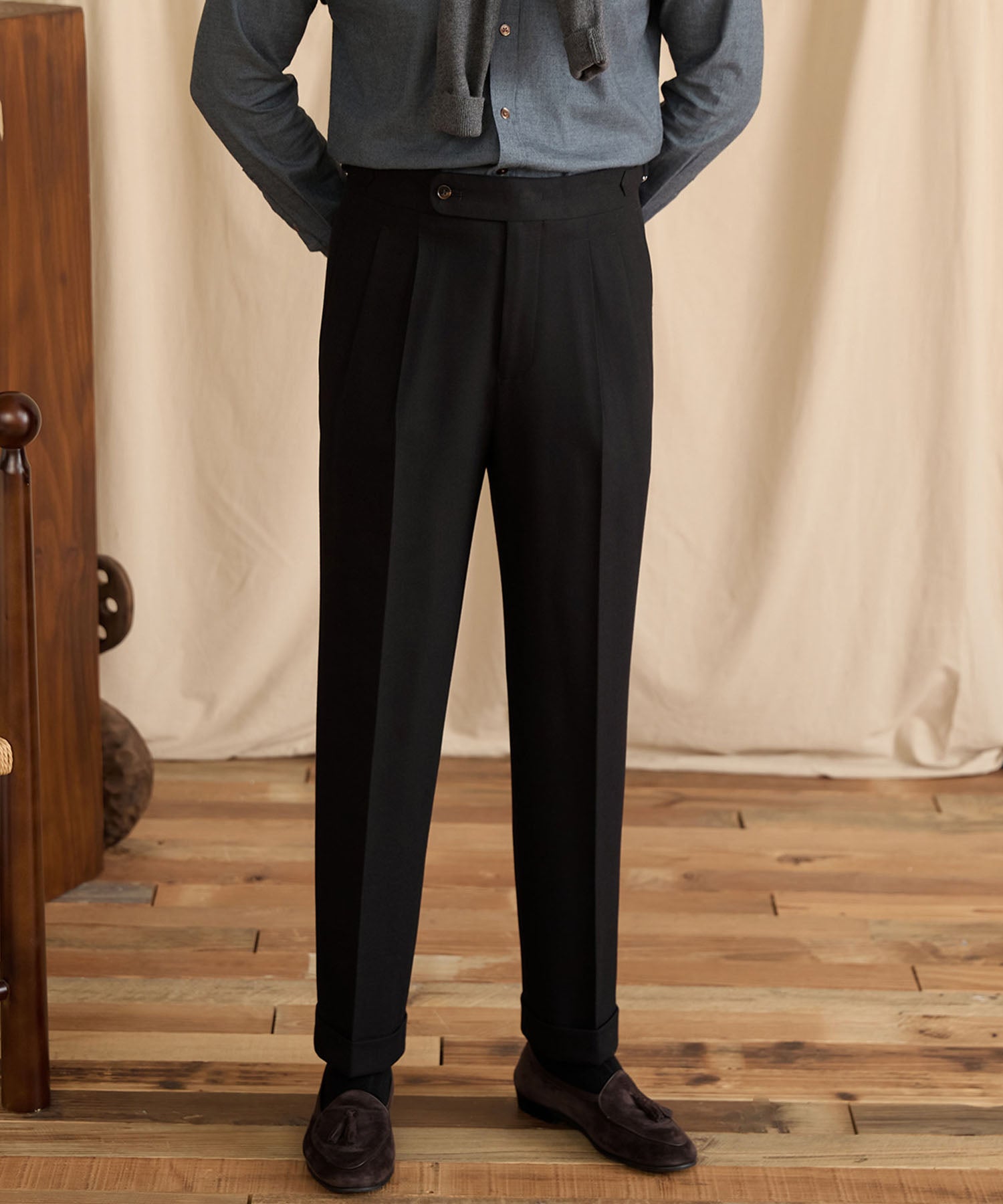 【NEW ITEM】レギュラーフィット 1つボタン 綿 ウール 天然素材 ウエストサイドベルト サイズ調整可能 ツータック クリース シワになりにくい クラシック スタンダード ダブル トラウザー パンツ スラックス ズボン