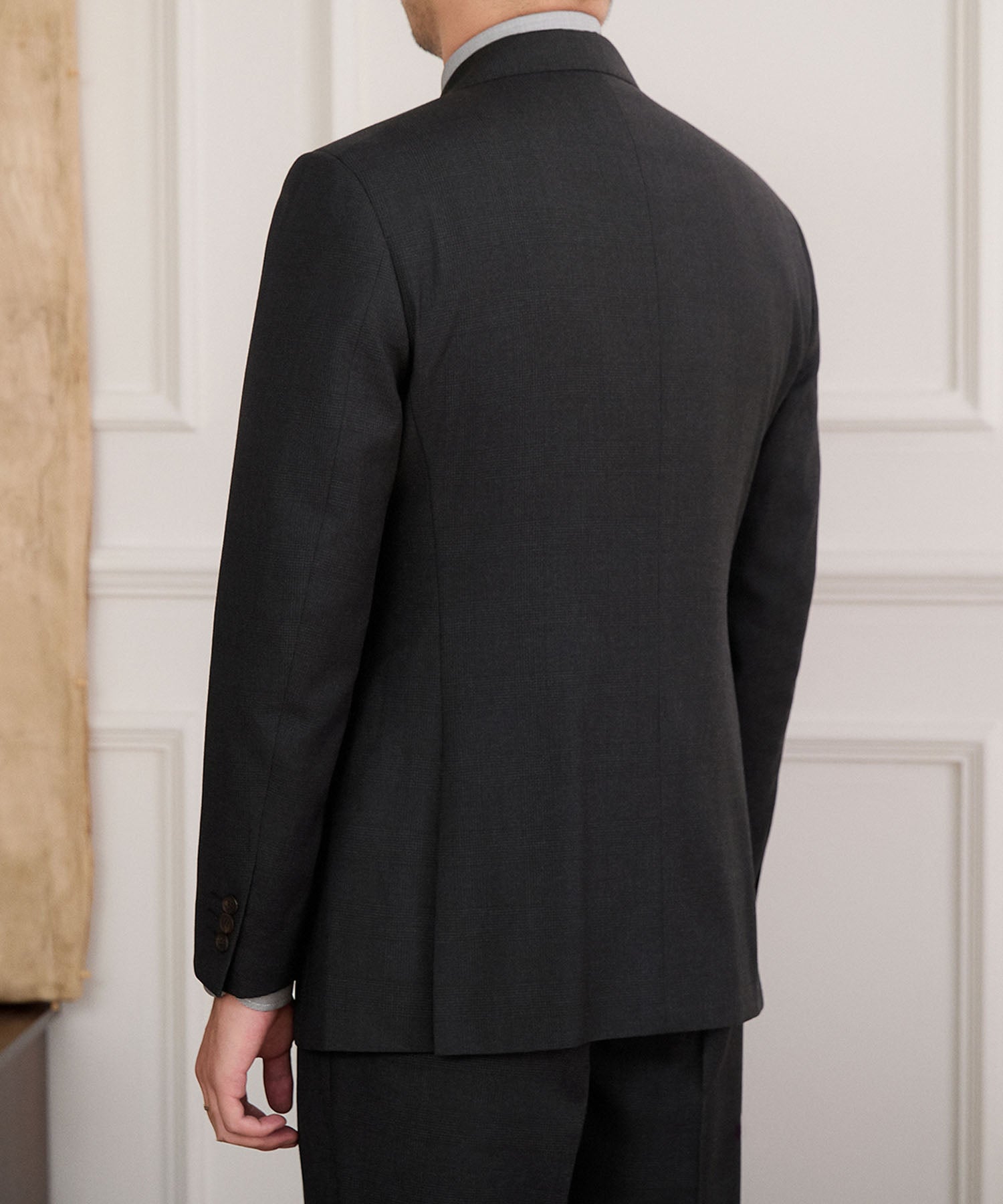 【NEW ITEM】スリムフィット シングルブレスト 2つボタン ピークドラペル 玉縁ポケット 無地 ミニマル クラシック スタンダード 機能性抜群 シワになりにくい エレガント スリーピース セットアップ