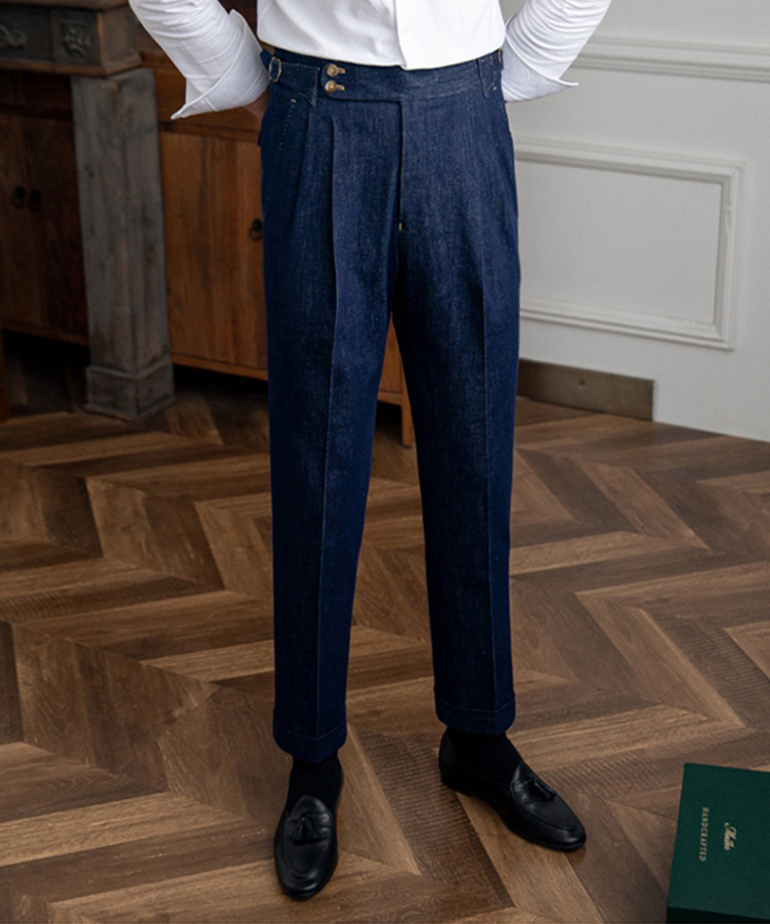 【ドラマ着用】デニム生地 2つボタン ウエストサイドベルト サイズ調整可能 メンズ ストレート トラウザー パンツ シワになりにくい エレガント スラックス ズボン