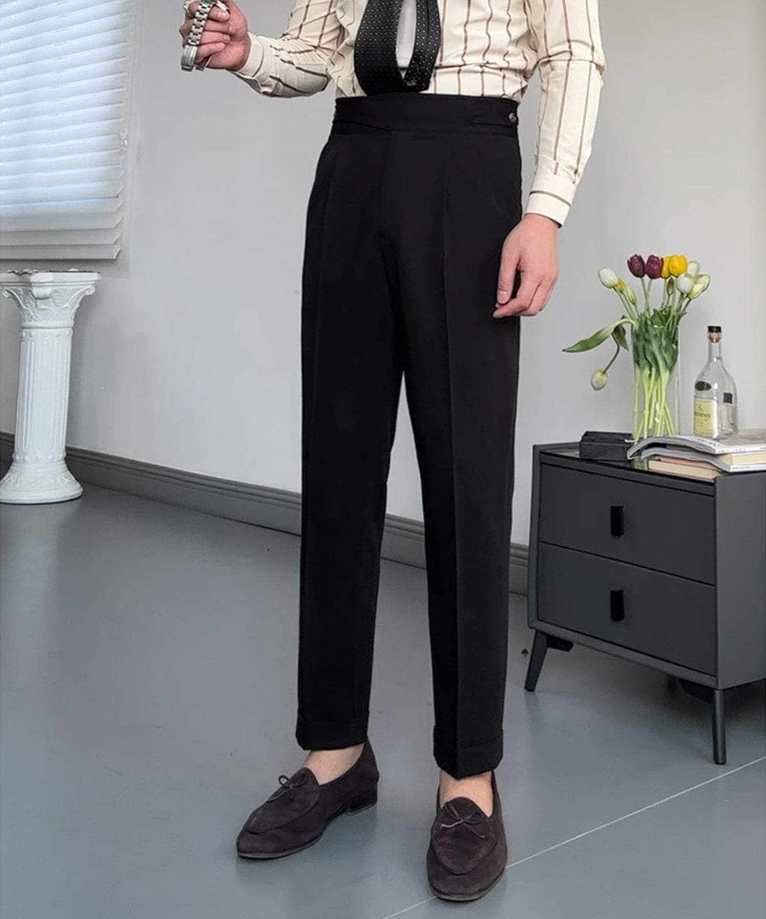 スリムフィット 2つボタン ウエスト両サイドベルト サイズ調整可能 メンズ ストレート トラウザー パンツ シワになりにくい エレガント スラックス ズボン