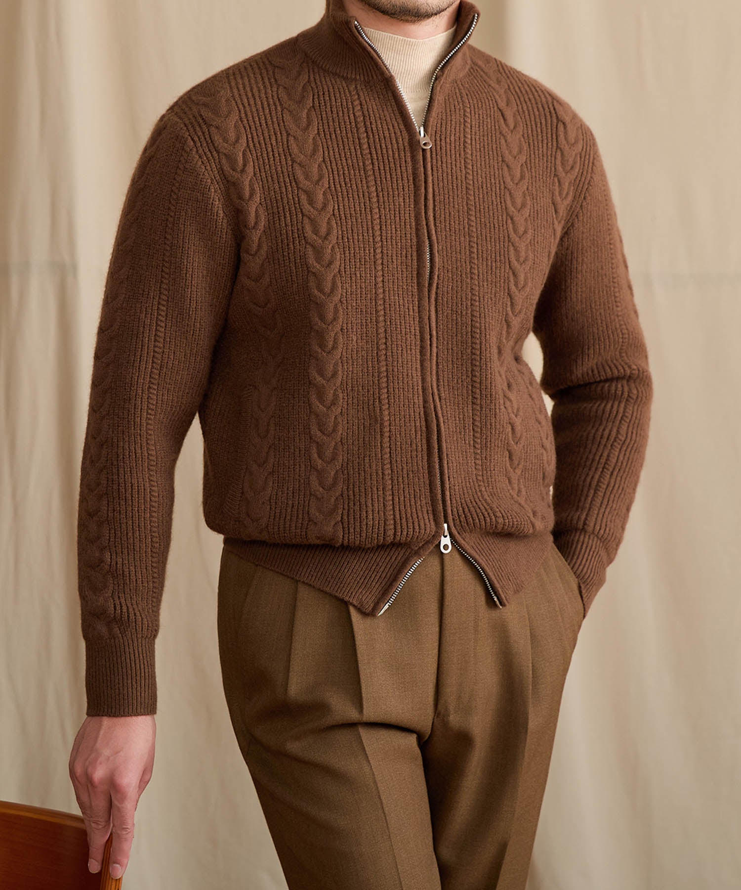 【COMING SOON】スリムフィット 2WAY 機能性抜群 オープン ジップ ケーブル編み シワになりにくい 清潔感 トップス リブ ニット セーター