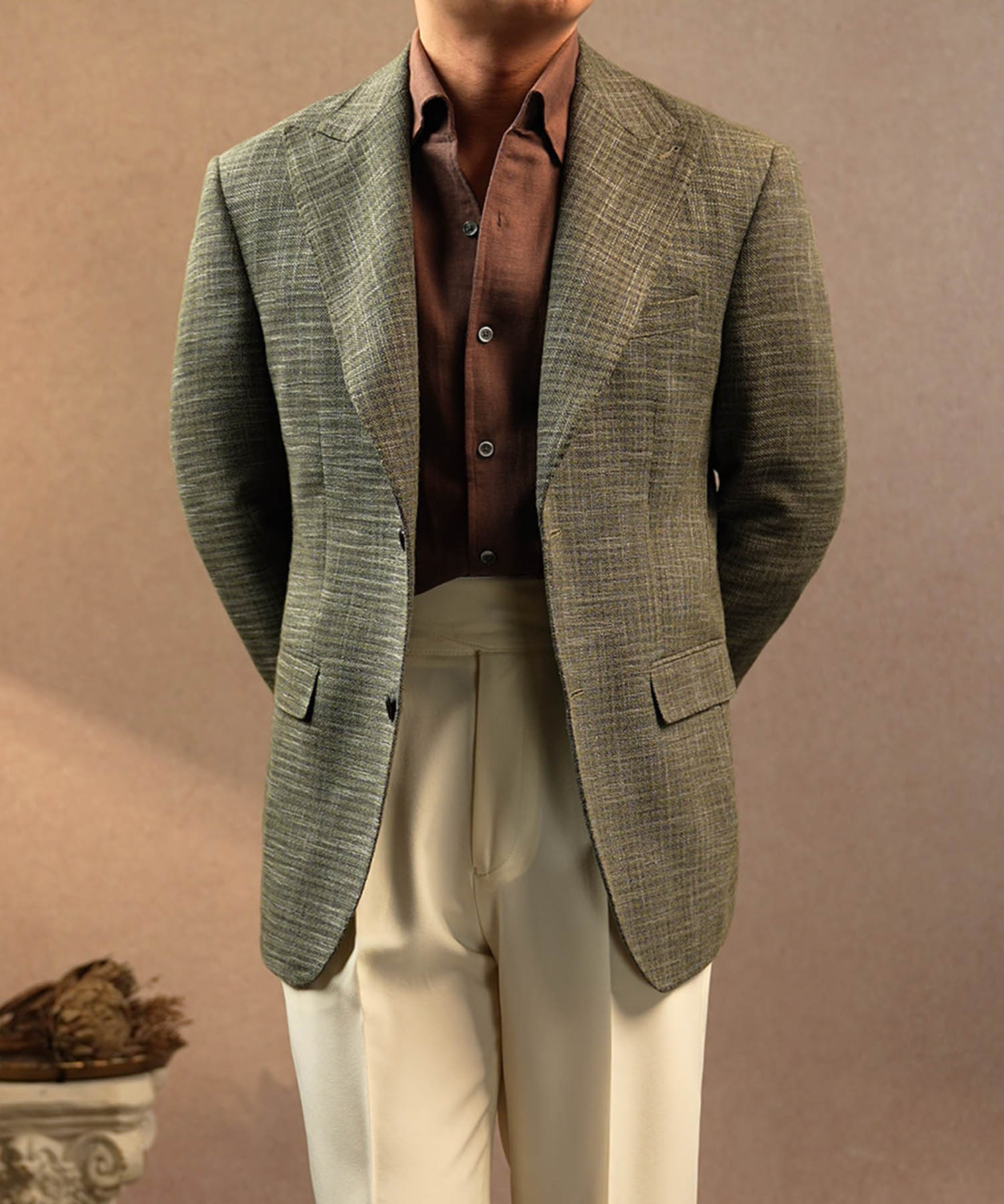 【NEW ITEM】スリムフィット シングルブレスト 2つボタン チェック 柄 ウール 天然素材 ピークドラペル フラップポケット クラシック スタンダード 機能性抜群 シワになりにくい エレガント テーラード ジャケット