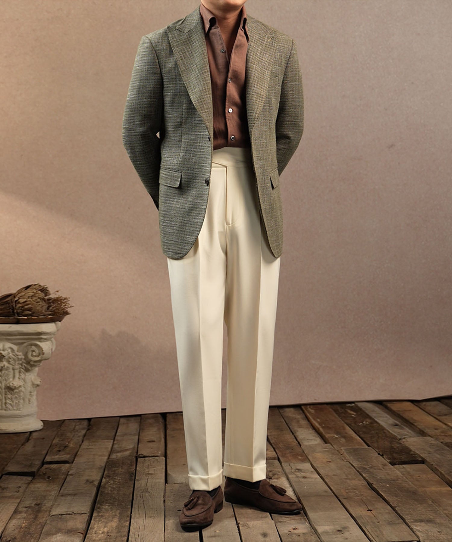 【NEW ITEM】レギュラーフィット 1つボタン 綿 ウール 天然素材 ウエストサイドベルト サイズ調整可能 ツータック クリース シワになりにくい クラシック スタンダード ダブル トラウザー パンツ スラックス ズボン