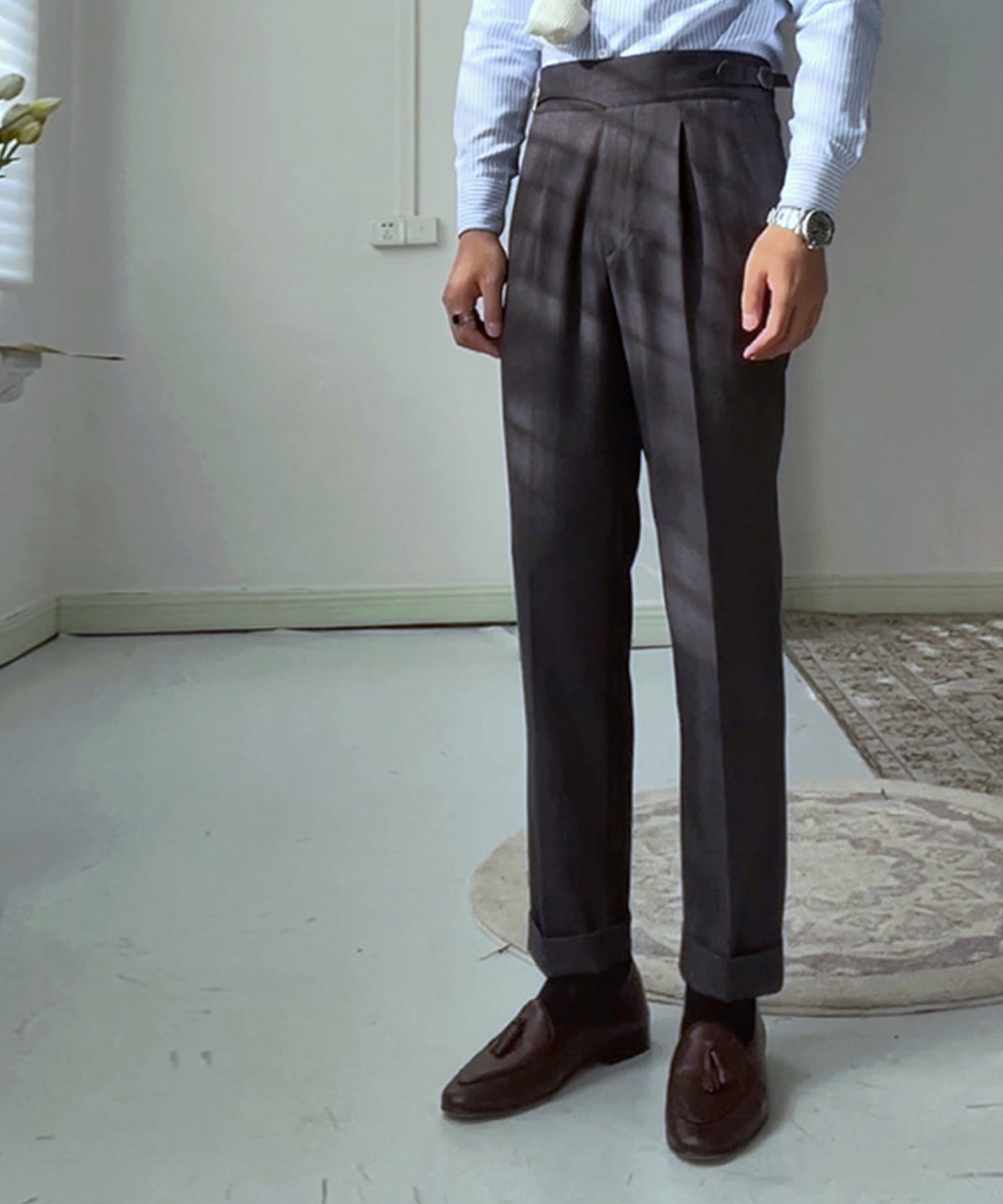レギュラーフィット 両サイドベルト ラップウエスト サイズ調整可能 メンズ ストレート トラウザー パンツ シワになりにくい エレガント スラックス ズボン