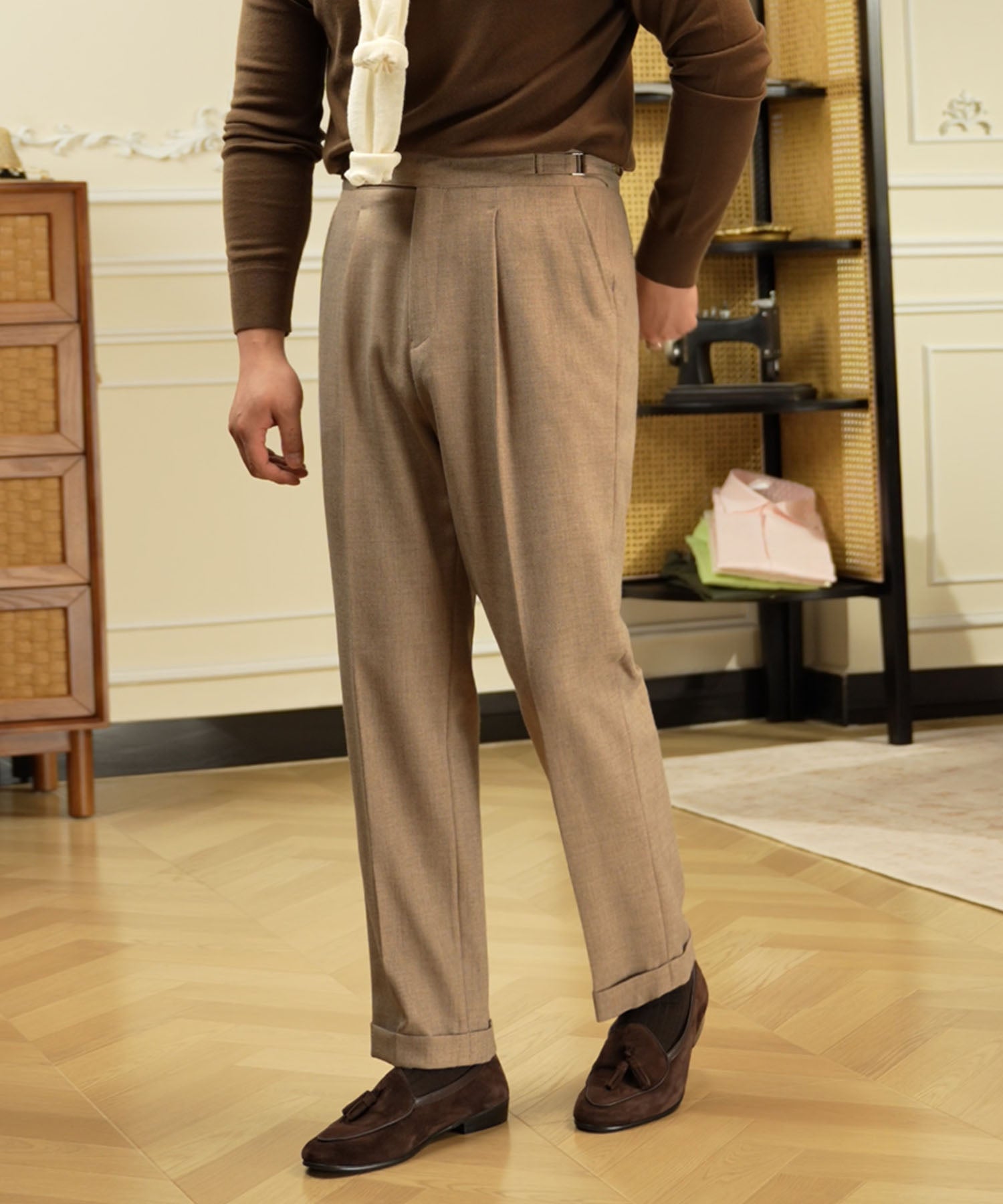 レギュラーフィット 1つボタン ウエストサイドベルト アジャスター サイズ調整可能 タック クリース シワになりにくい エレガント ストレート ダブル トラウザー パンツ スラックス ズボン
