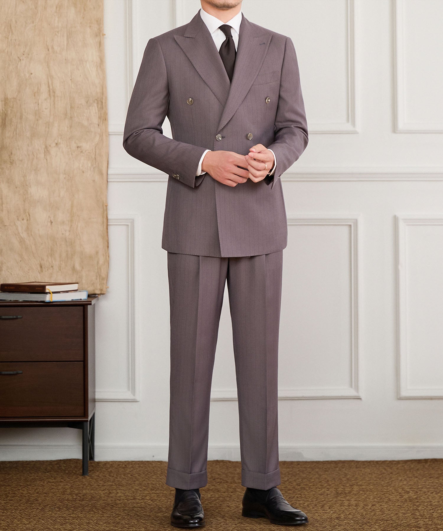 【NEW ITEM】スリムフィット ダブルブレスト 6つボタン ピークドラペル 玉縁ポケット チェンジポケット ピンストライプ クラシック スタンダード 機能性抜群 シワになりにくい エレガント セットアップ