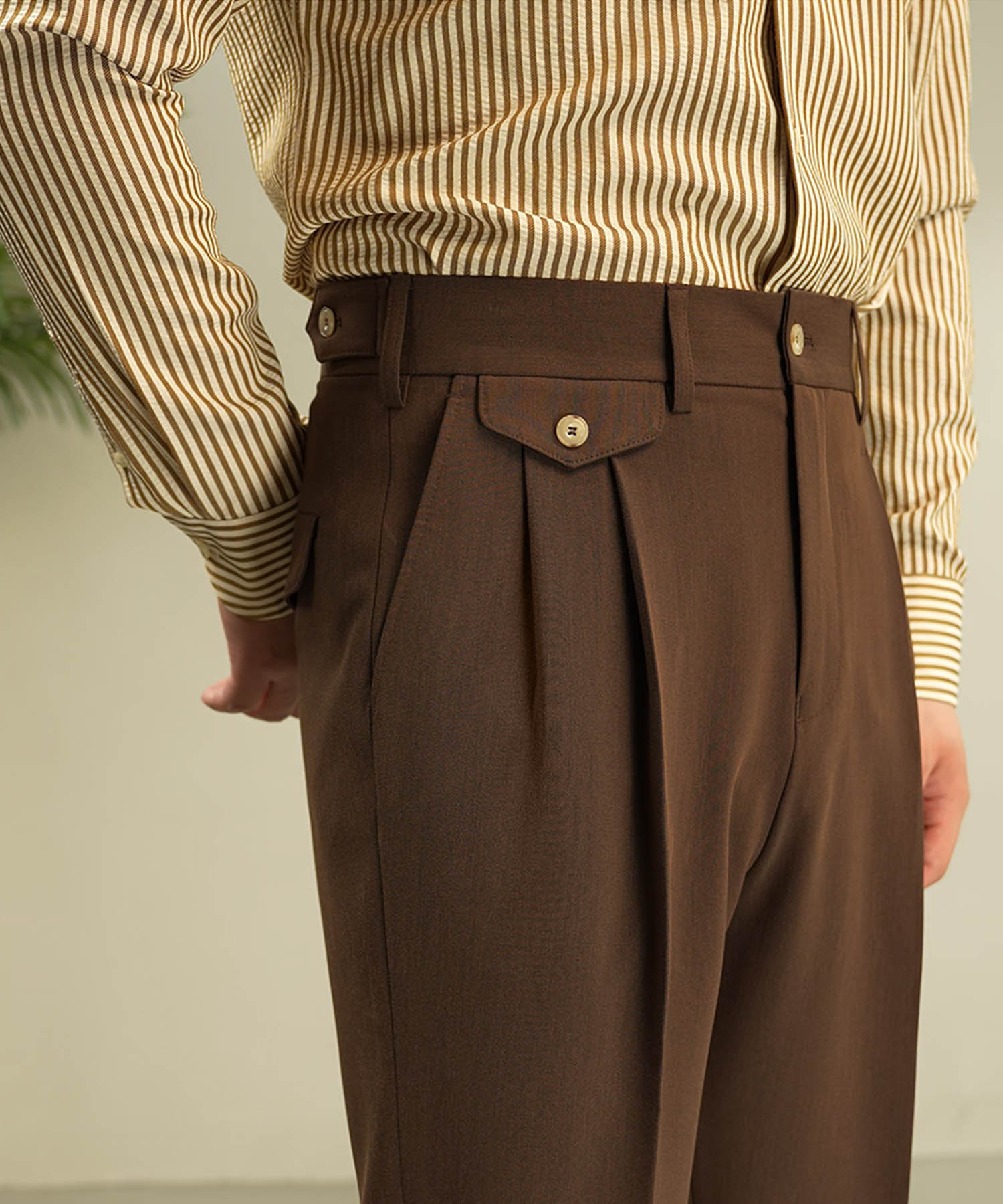 レギュラーフィット 2つボタン コインポケット ベルトループ サイズ調整可能 ツータック クリース シワになりにくい ダブル トラウザー パンツ  スラックス ズボン