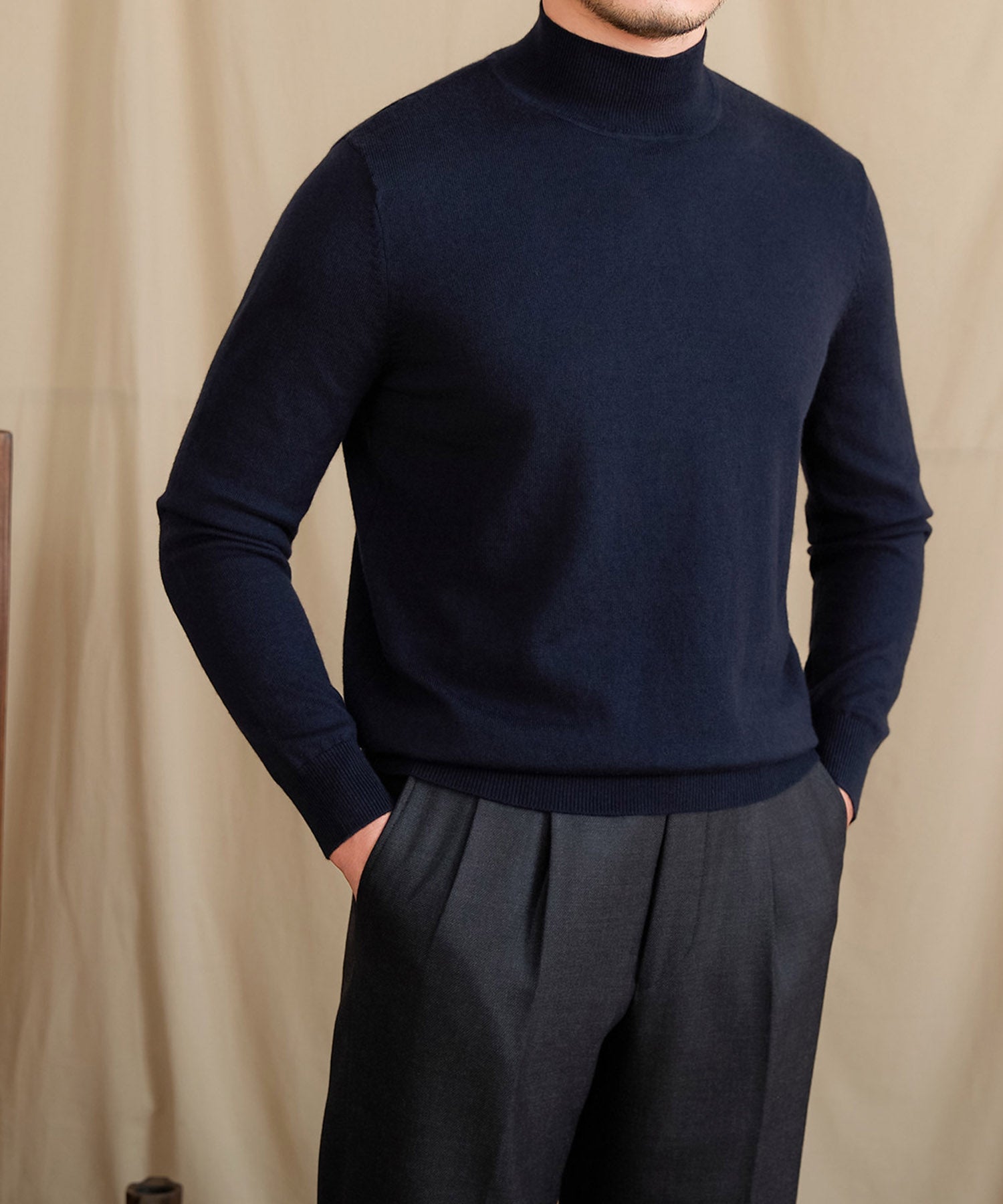 【NEW ITEM】スリムフィット リブ ニット ウール 天然素材 ベーシック 機能性抜群 シワになりにくい モックネック ハイネック ロングスリーブ ニット セーター