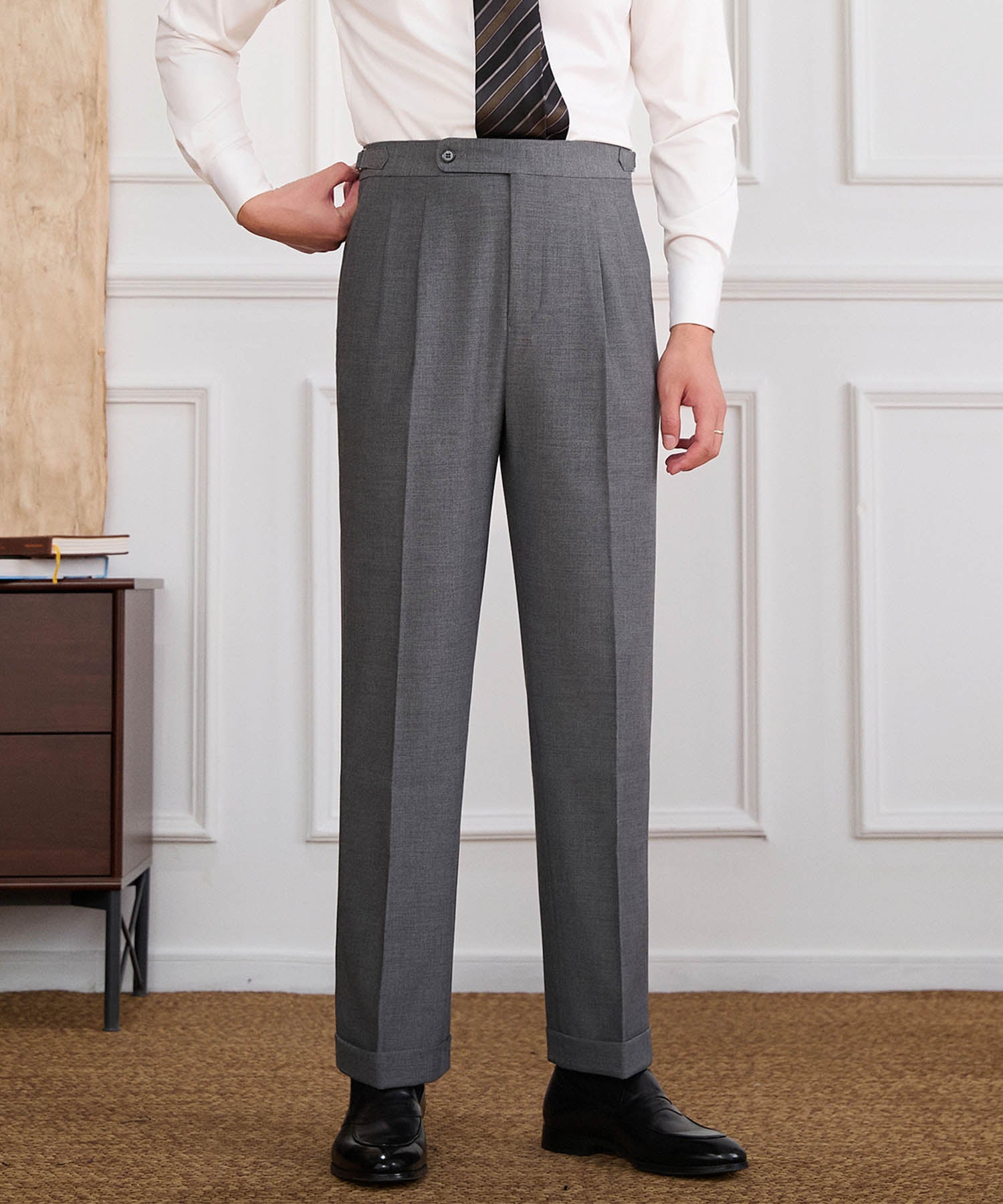 【NEW ITEM】スリムフィット 1つボタン ウエストサイドベルト サイズ調整可能 ウール 異素材 クラシック ツータック クリース シワになりにくい ダブル トラウザー パンツ スラックス ズボン