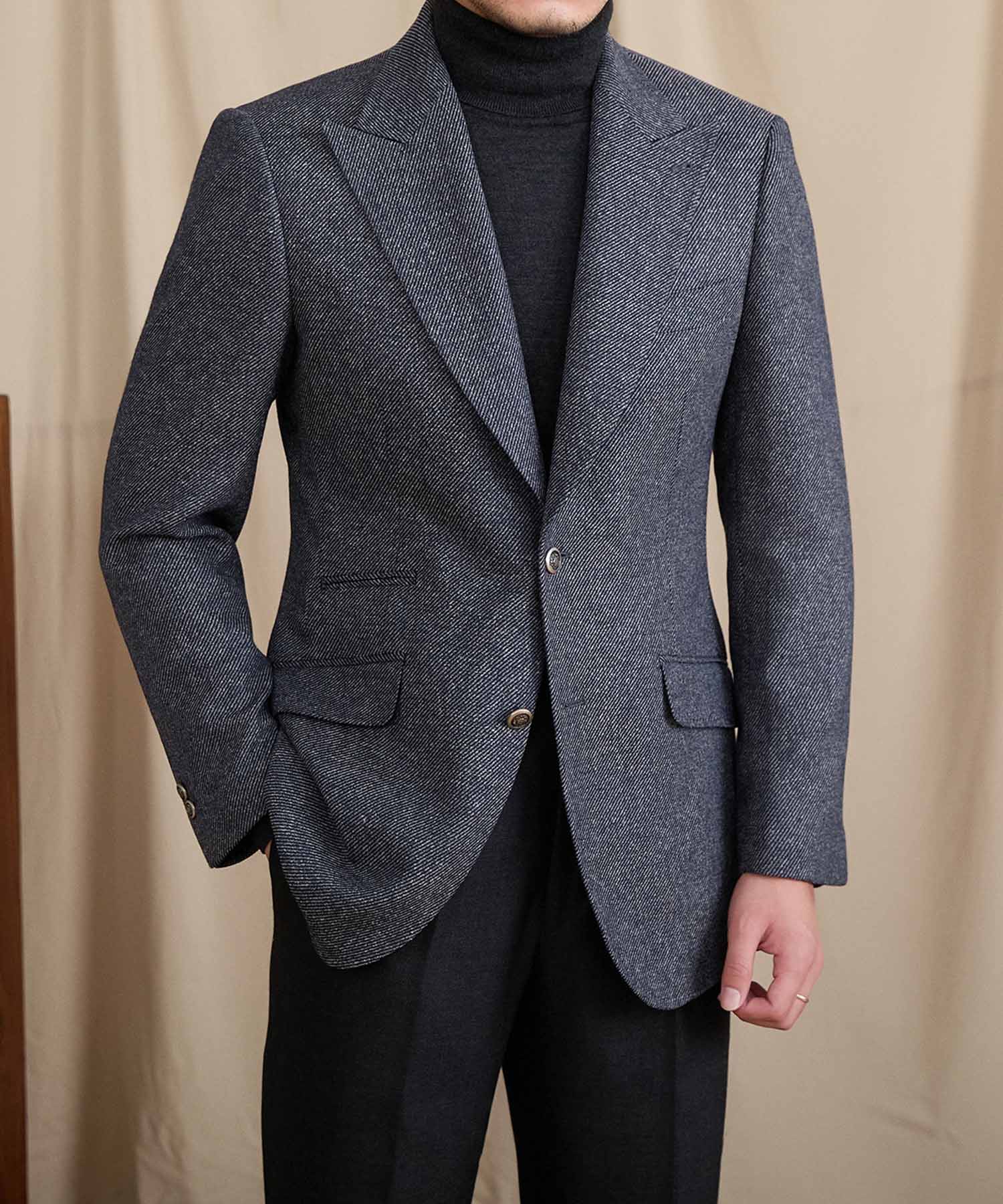 【NEW ITEM】スリムフィット シングルブレスト 2つボタン メランジ調 ピークドラペル フラップポケット チェンジポケット クラシック スタンダード 機能性抜群 シワになりにくい エレガント テーラード ジャケット