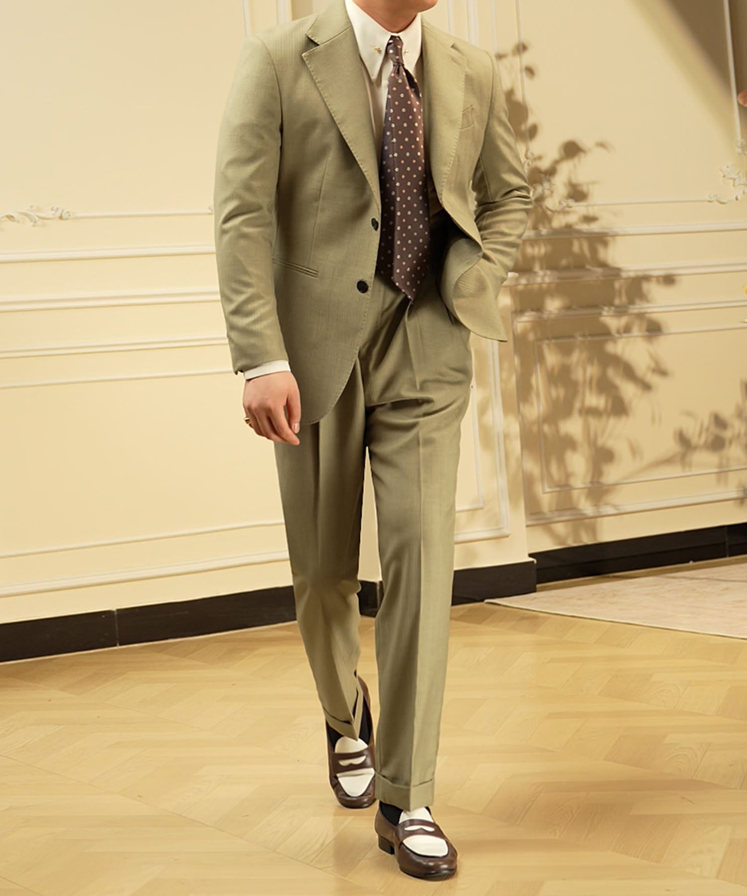 【NEW ITEM】スリムフィット シングルブレスト ノッチドラペル パッチポケット クラシック スタンダード 機能性抜群 シワになりにくい エレガント セットアップ