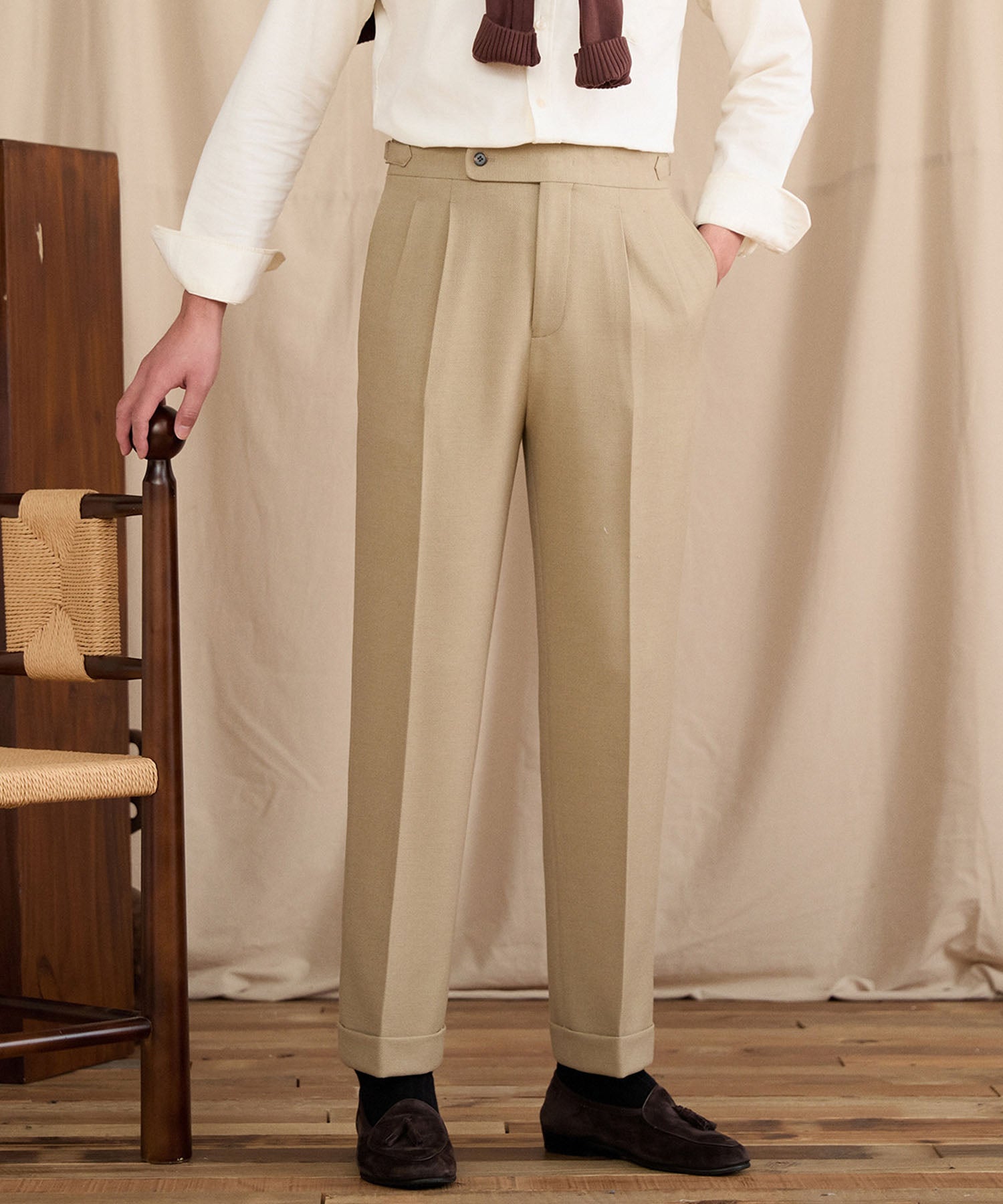 【NEW ITEM】レギュラーフィット 1つボタン 綿 ウール 天然素材 ウエストサイドベルト サイズ調整可能 ツータック クリース シワになりにくい クラシック スタンダード ダブル トラウザー パンツ スラックス ズボン