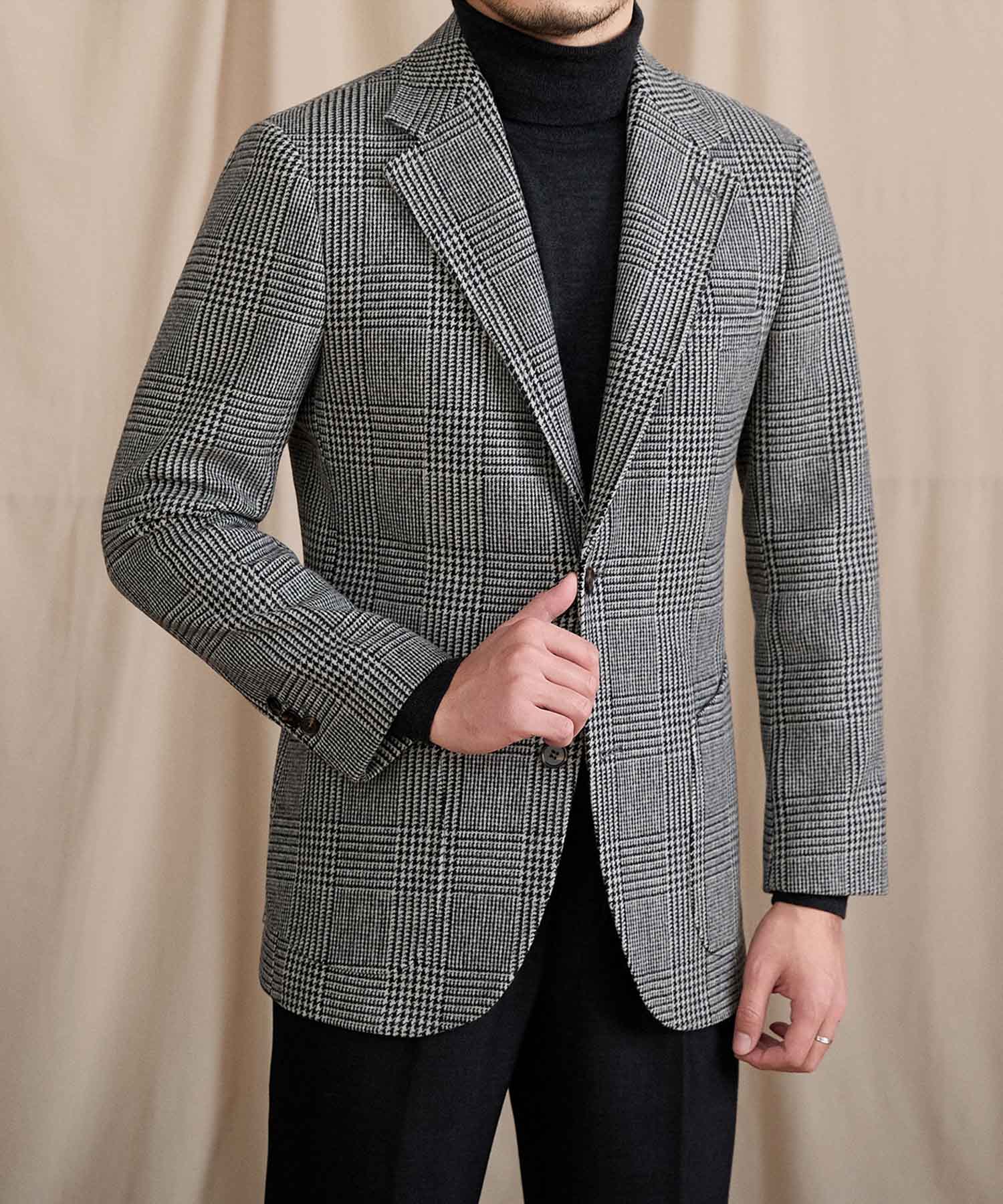 【NEW ITEM】スリムフィット ダブルブレスト 6つボタン ウール 天然素材 ピークドラペル 玉縁ポケット チェンジポケット ピンストライプ クラシック スタンダード 機能性抜群 シワになりにくい エレガント テーラード ジャケット