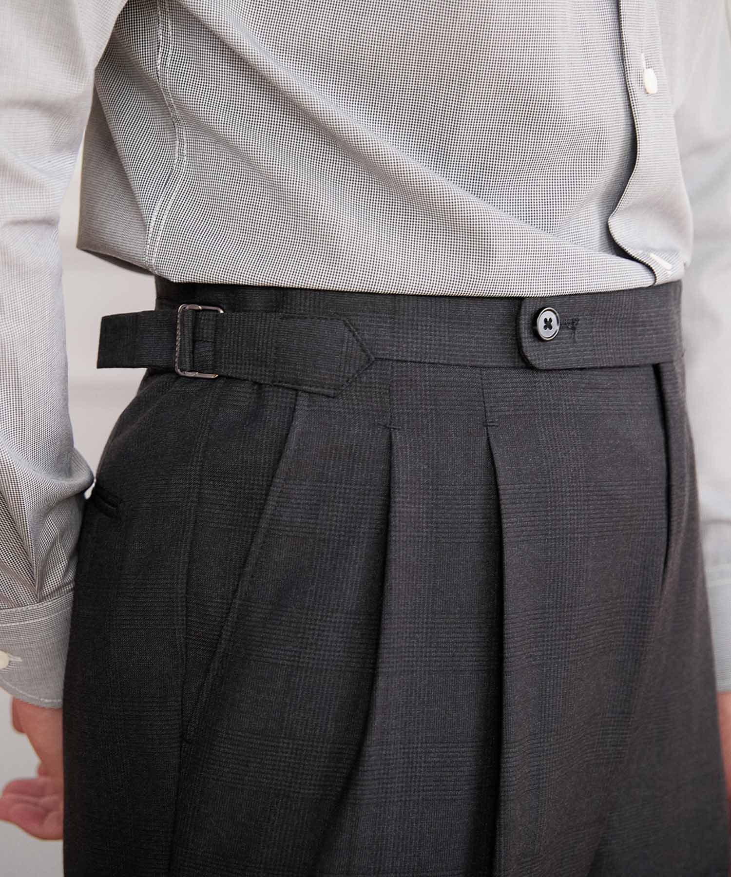 【NEW ITEM】スリムフィット シングルブレスト 2つボタン ピークドラペル 玉縁ポケット 無地 ミニマル クラシック スタンダード 機能性抜群 シワになりにくい エレガント スリーピース セットアップ