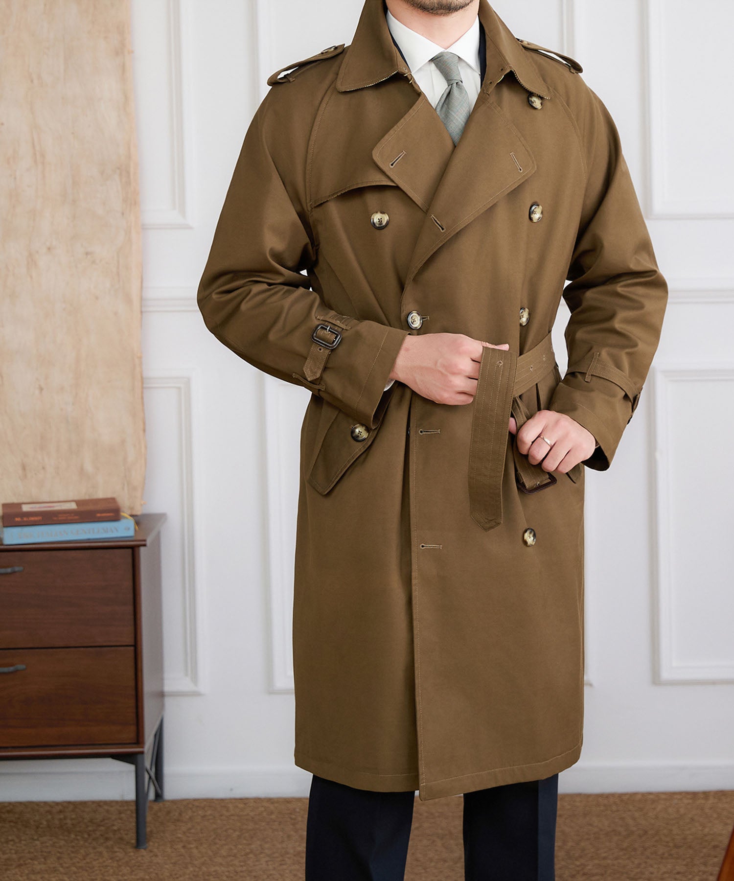 【NEW ITEM】レギュラーフィット えポーレット ガンフラップ コットンギャバジン スラッシュポケット 機能性抜群 防寒 シワになりにくい トレンチ コート