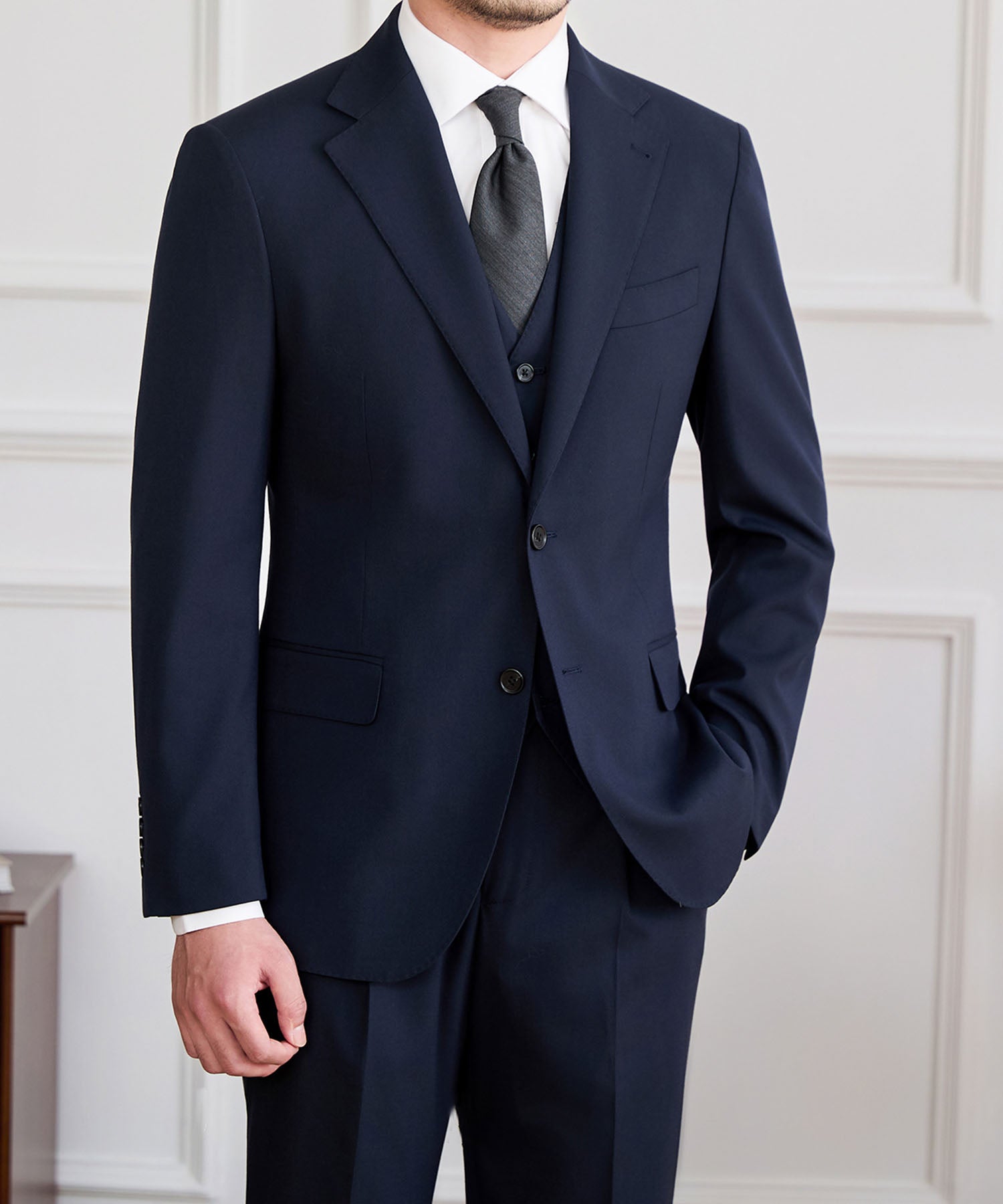 【NEW ITEM】スリムフィット シングルブレスト ノッチドラペル ベーシック スタンダード 機能性抜群 シワになりにくい エレガント スリーピース セットアップ