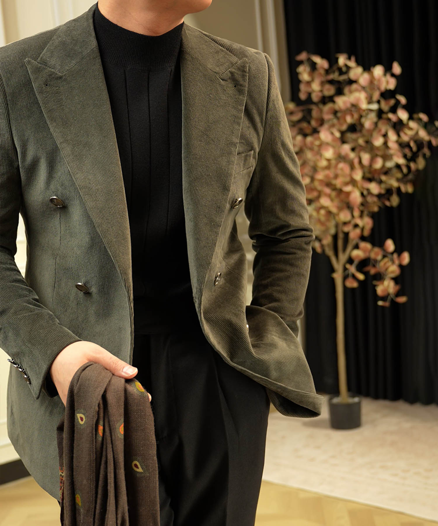 【NEW ITEM】スリムフィット ダブルブレスト 6つボタン 無地 綿 異素材 フラップポケット コーデュロイ 機能性抜群 シワになりにくい ピークドラペル テーラード ジャケット