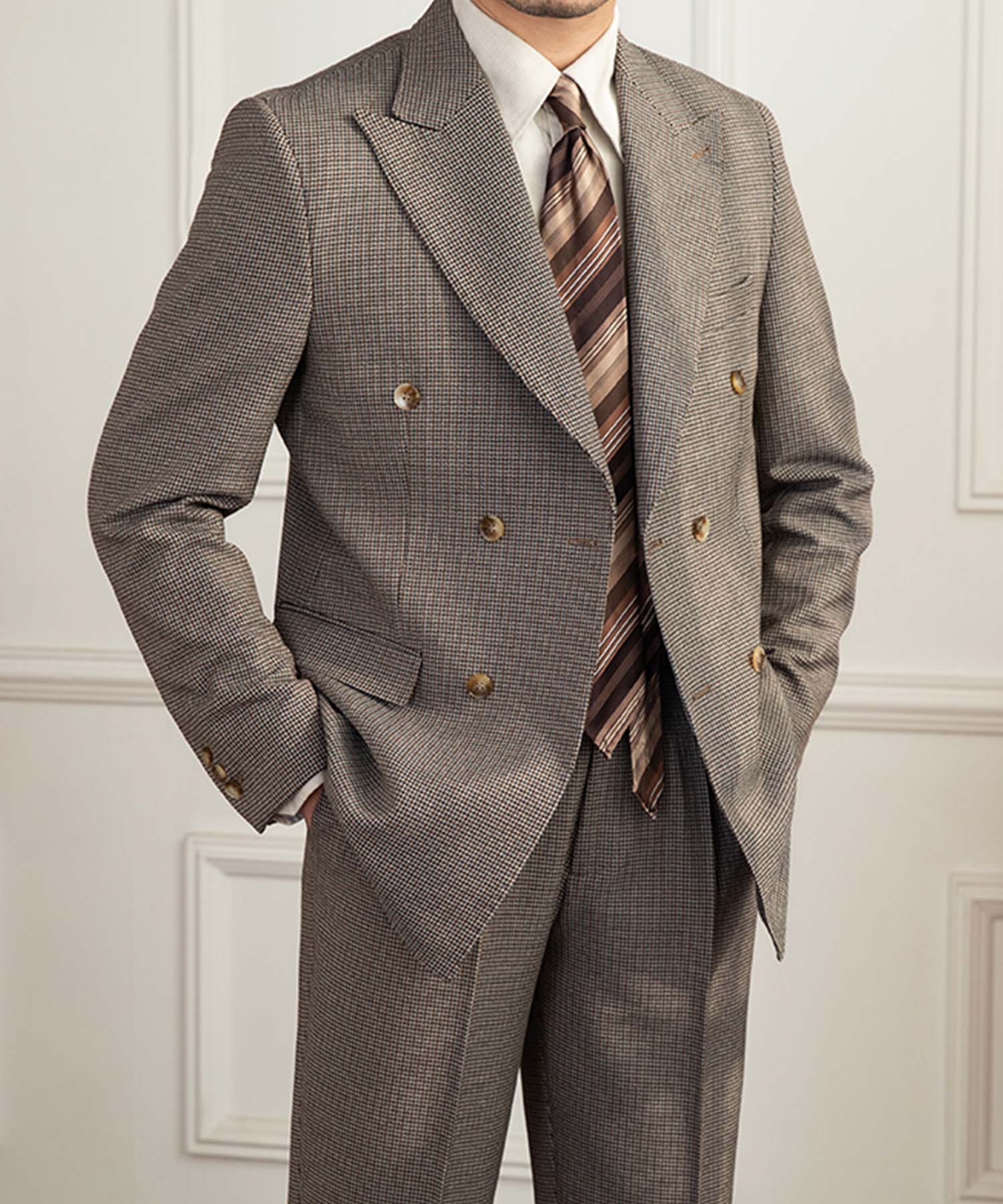 【ドラマ着用】スリムフィット ダブルブレスト 6つボタン 千鳥格子 綿 フラップポケット 胸ポケット 機能性抜群 シワになりにくい ピークドラペル エレガント テーラード セットアップ