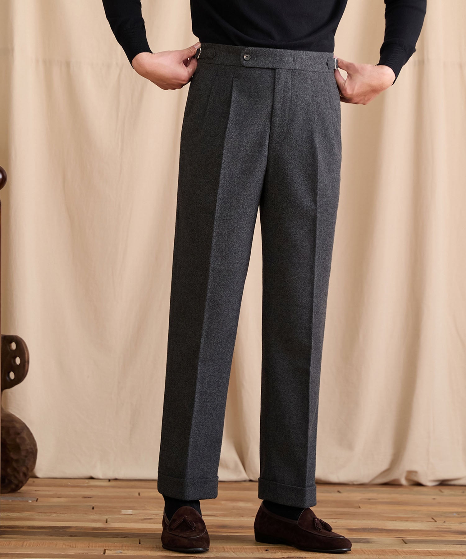【COMING SOON】スリムフィット 1つボタン ウエストサイドベルト サイズ調整可能 ウール 保温性抜群 ツータック クリース シワになりにくい ダブル トラウザー パンツ スラックス ズボン