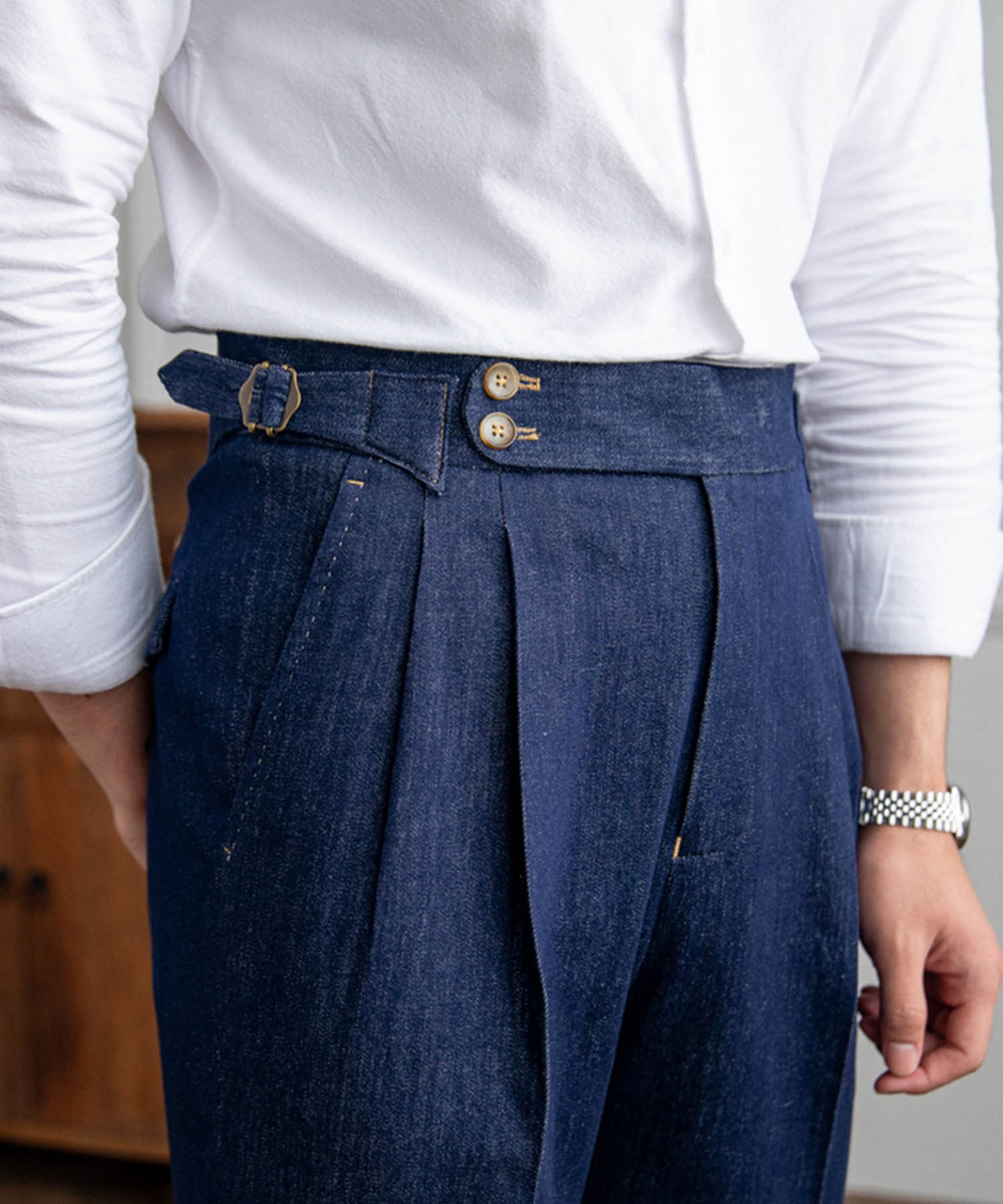 【ドラマ着用】デニム生地 2つボタン ウエストサイドベルト サイズ調整可能 メンズ ストレート トラウザー パンツ シワになりにくい エレガント スラックス ズボン