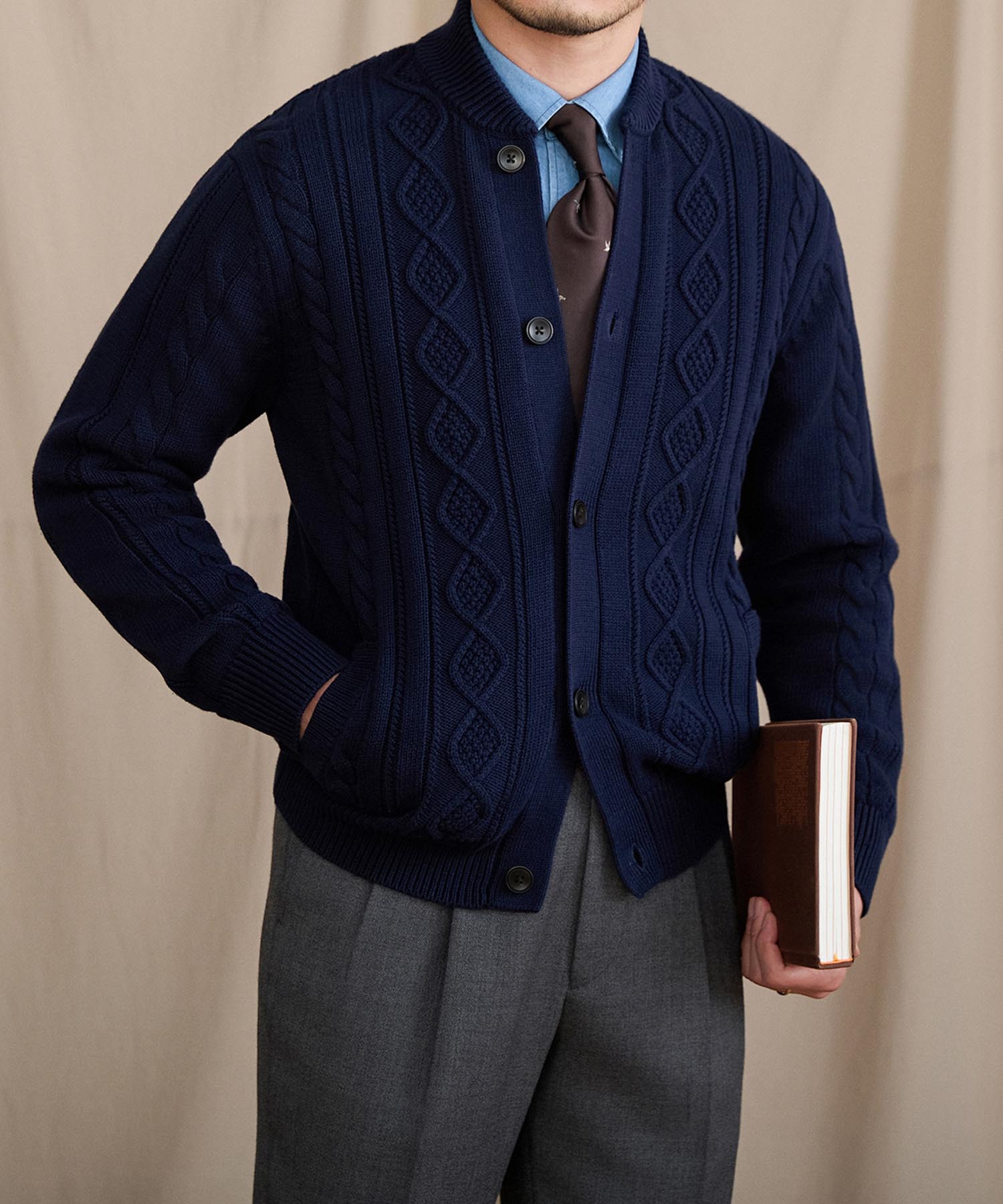 【NEW ITEM】スリムフィット 5つボタン 機能性抜群 綿 天然素材 ローゲージ シワになりにくい 清潔感 トップス リブ ニット カーディガン セーター